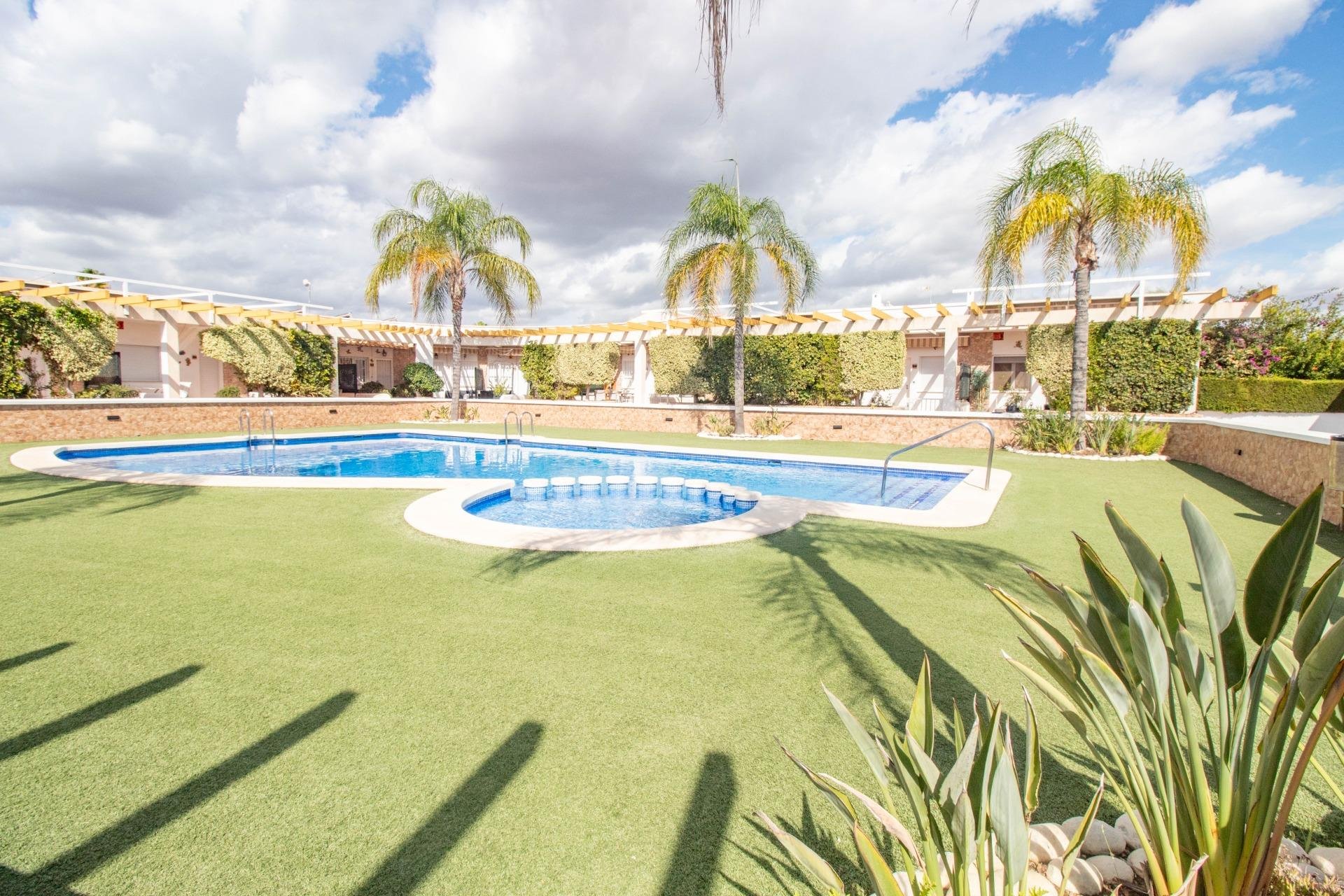 Resale - Townhouse -
Pilar de la Horadada - Mil Palmeras