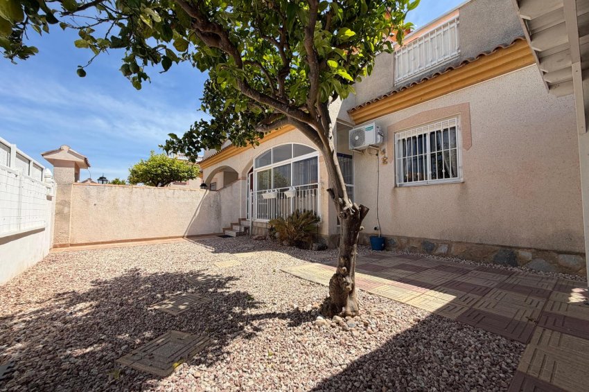 Resale - Townhouse -
Playa Flamenca - Orihuela Costa