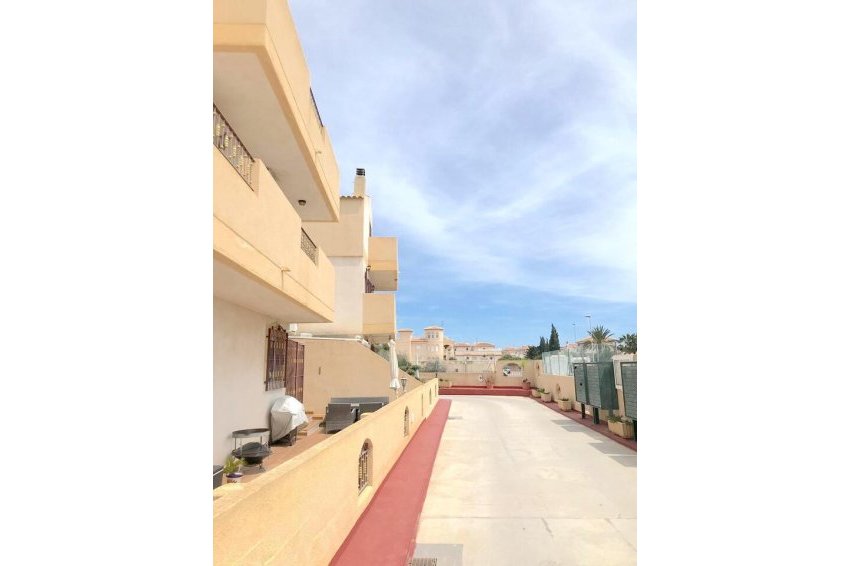 Resale - Townhouse -
Playa Flamenca