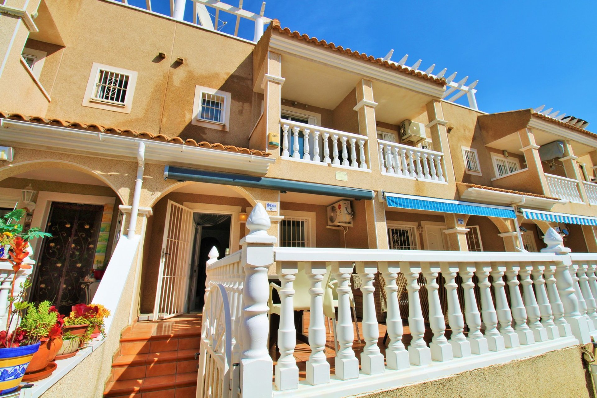 Resale - Townhouse -
Playa Flamenca