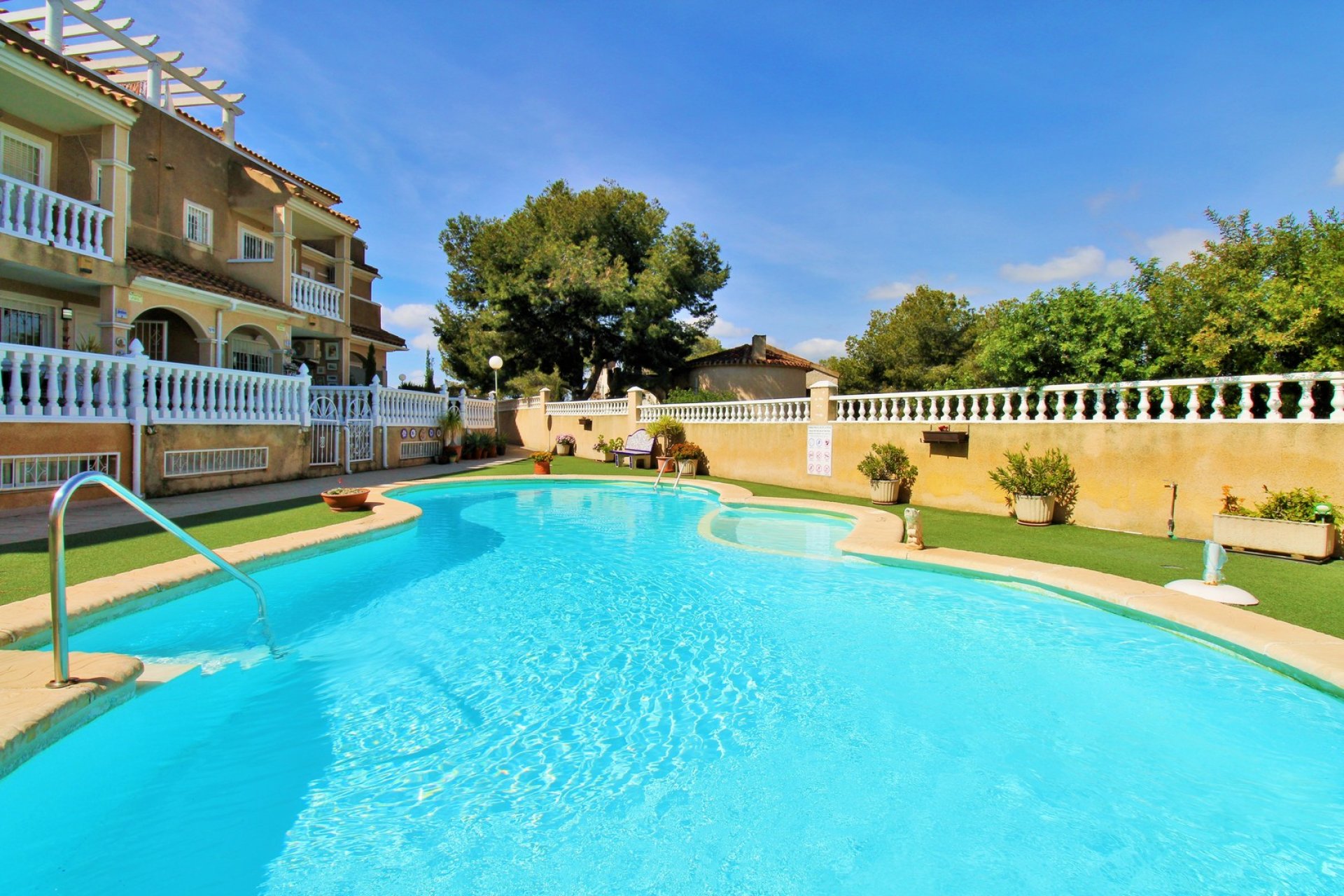 Resale - Townhouse -
Playa Flamenca