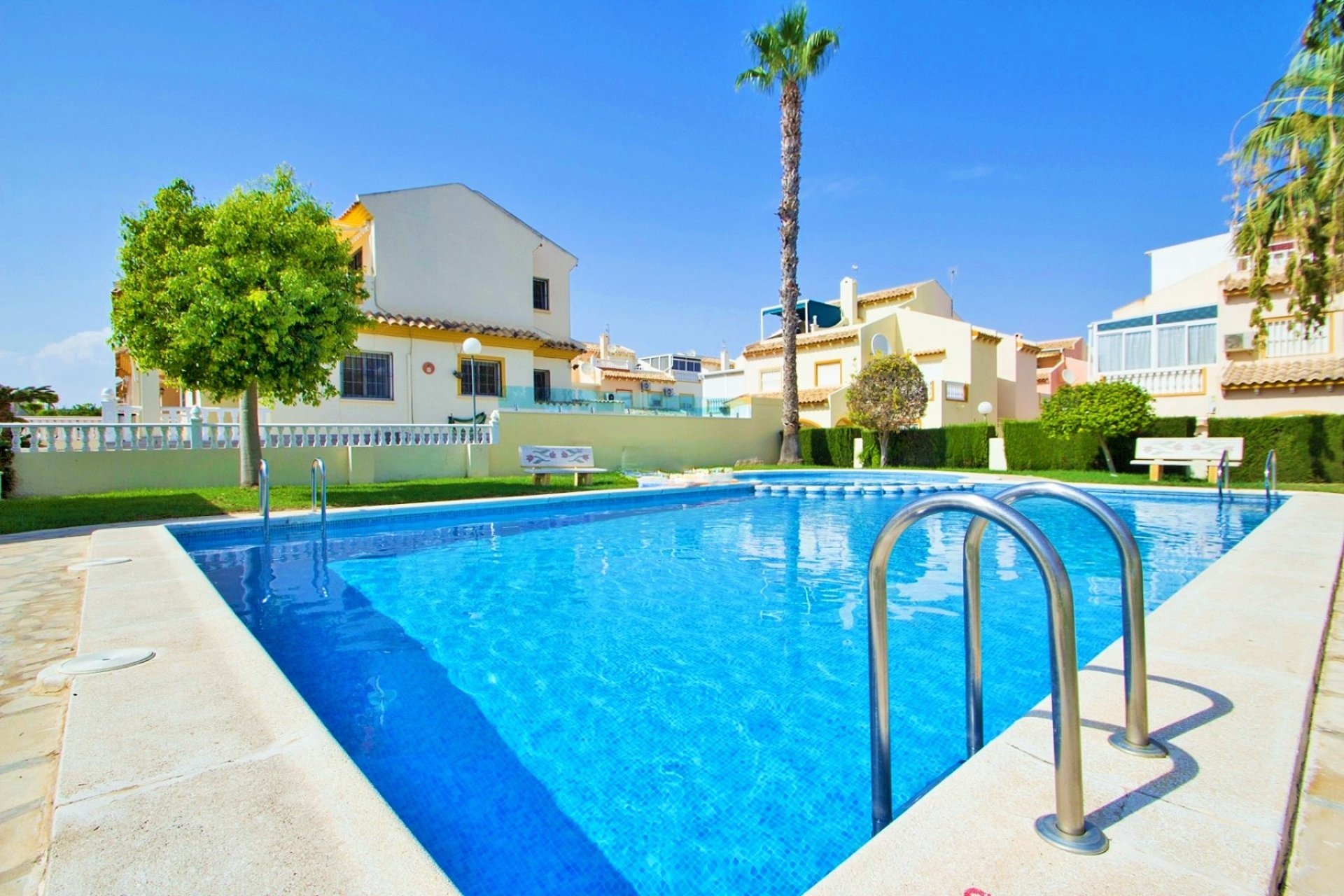 Resale - Townhouse -
Playa Flamenca