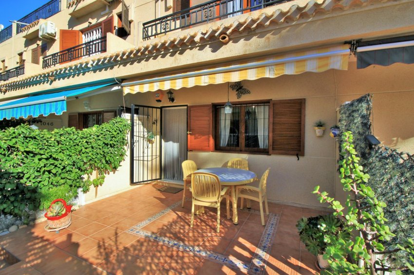 Resale - Townhouse -
Playa Flamenca