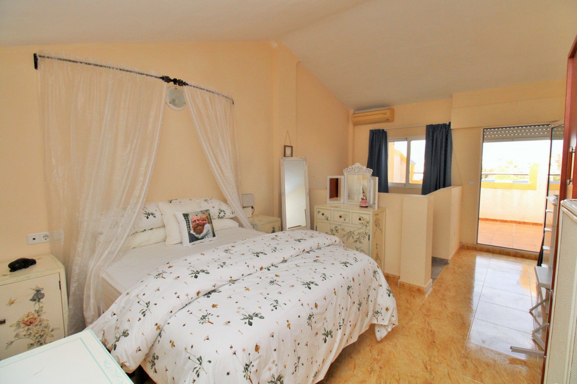 Resale - Townhouse -
Playa Flamenca