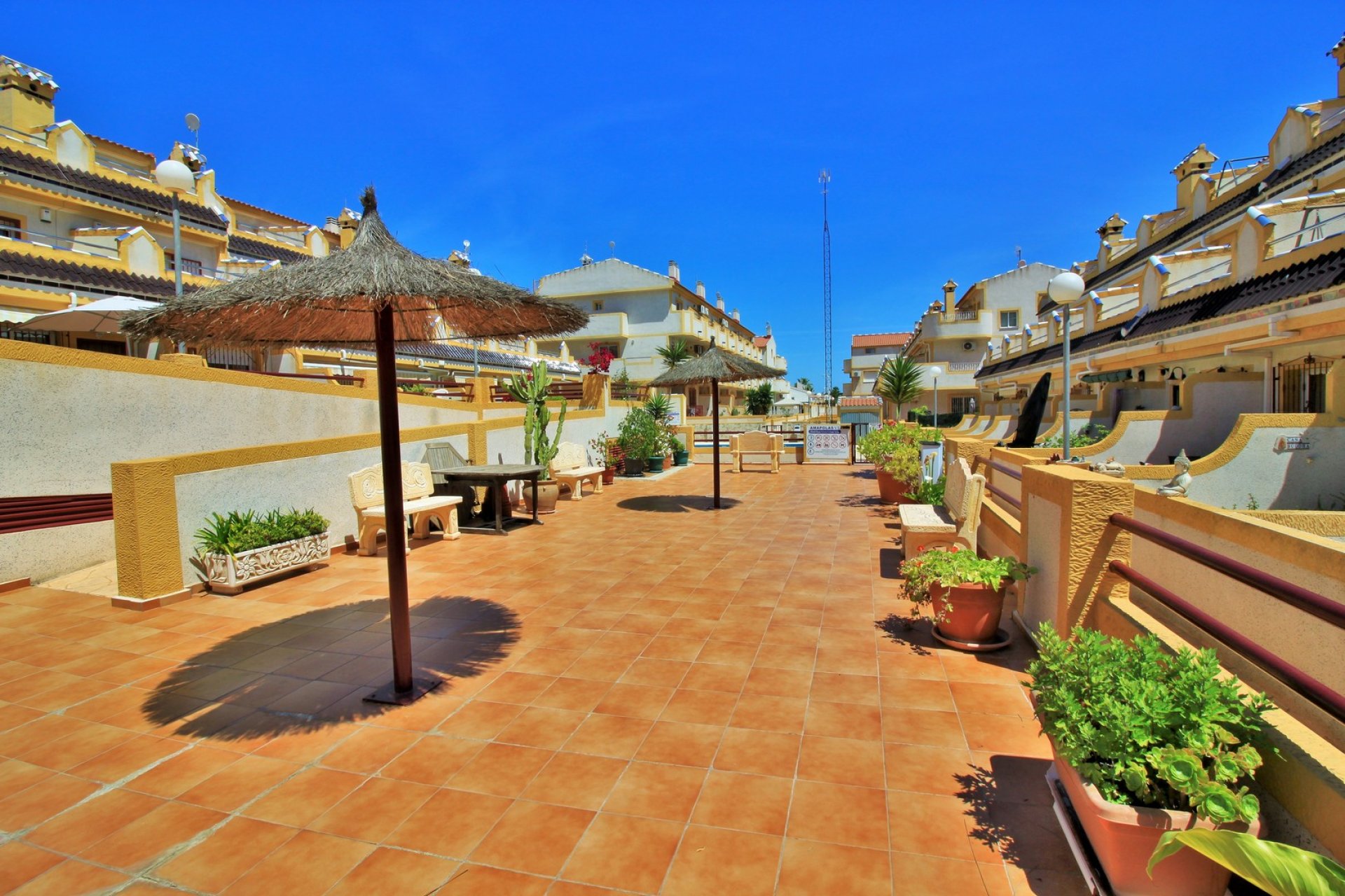 Resale - Townhouse -
Playa Flamenca