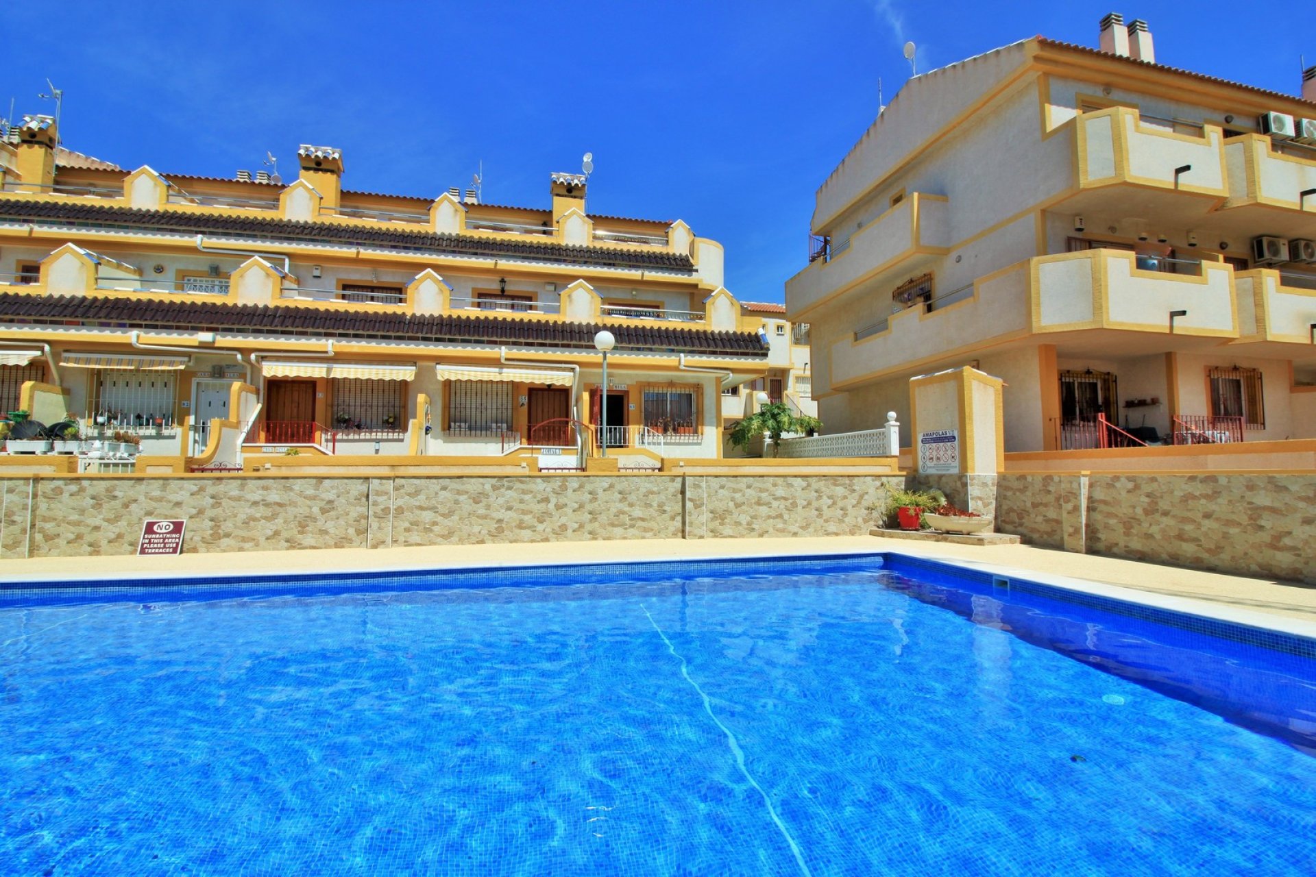 Resale - Townhouse -
Playa Flamenca