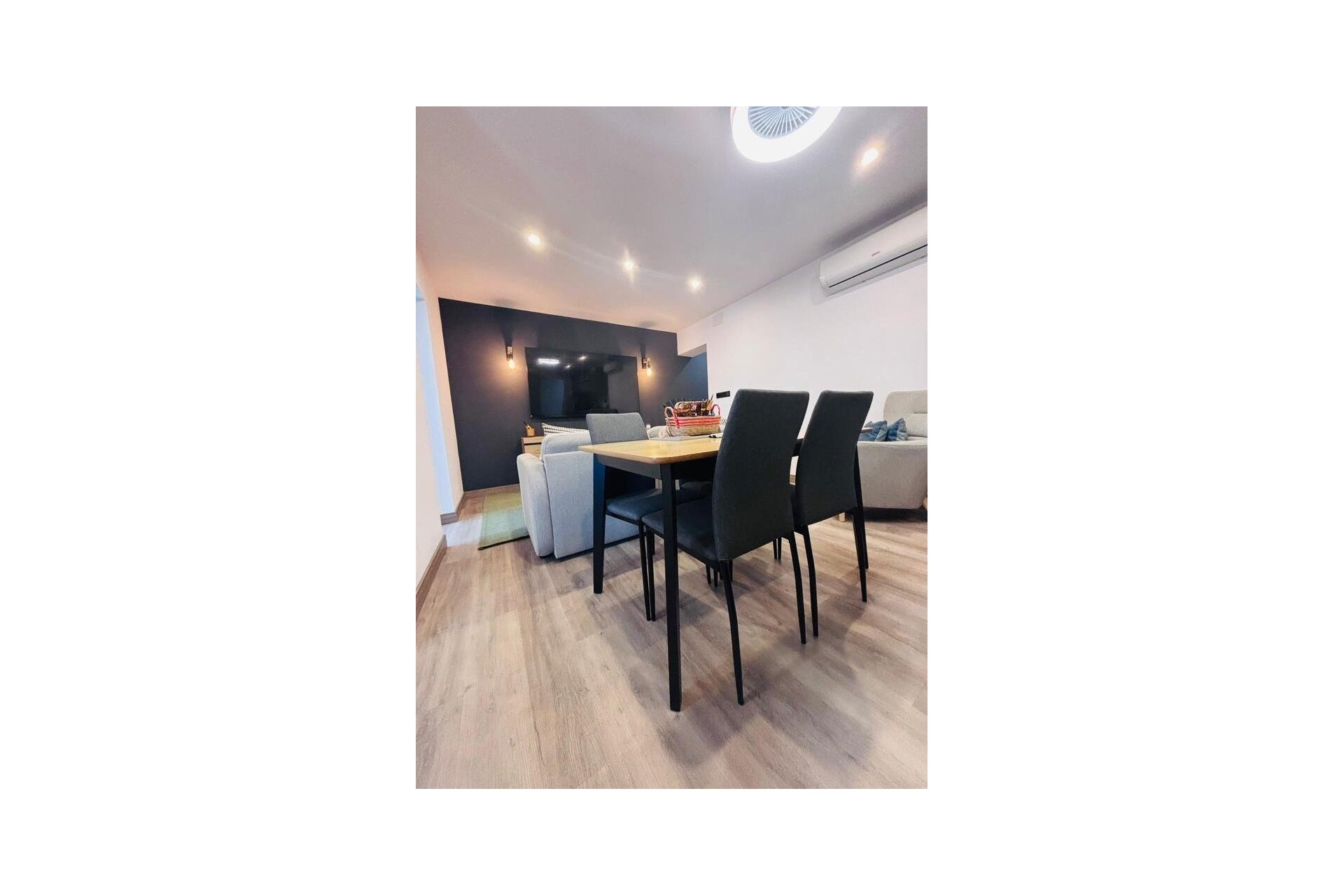 Resale - Townhouse -
San Miguel - Costa Blanca