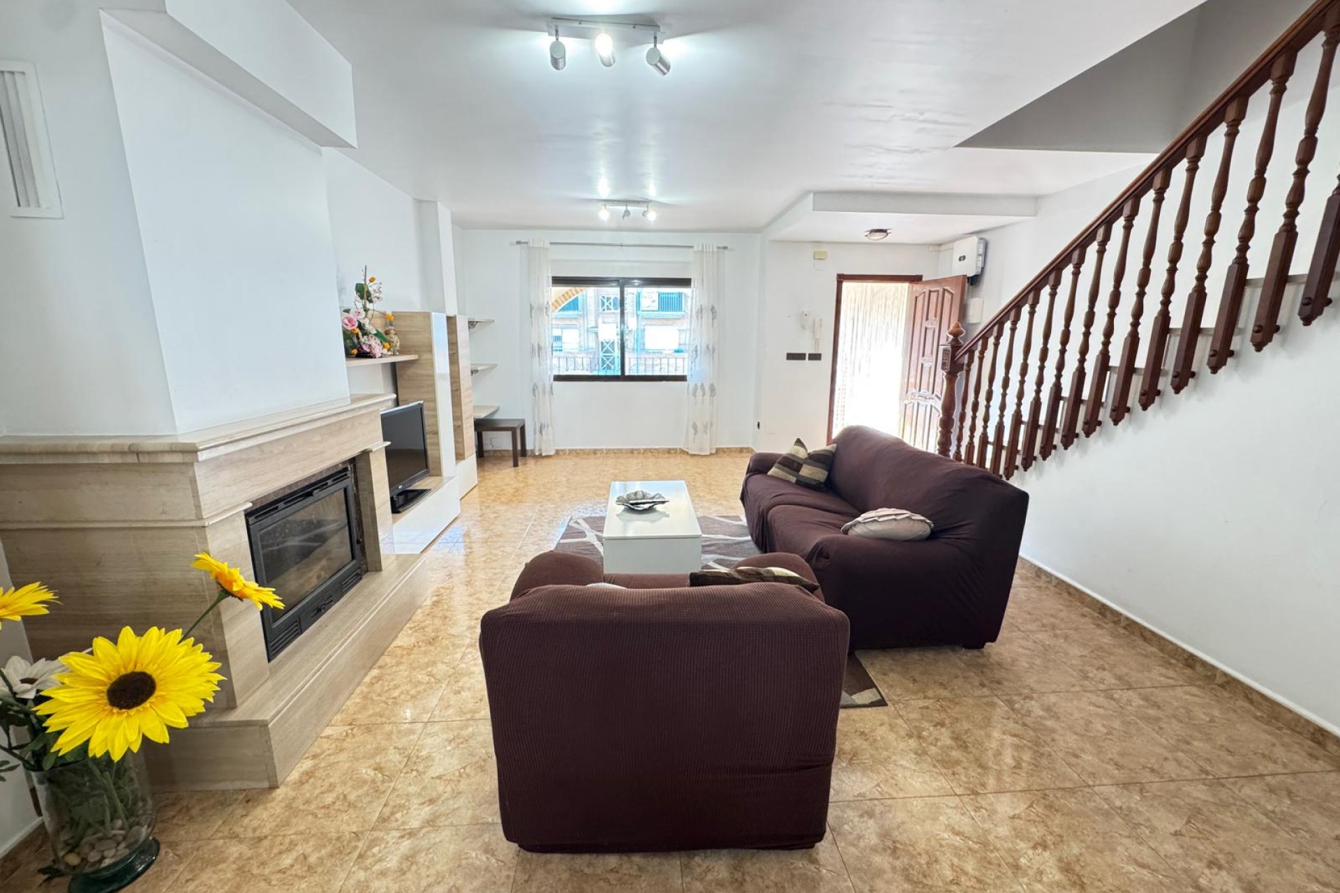 Resale - Townhouse -
San Miguel - San Miguel de Salinas