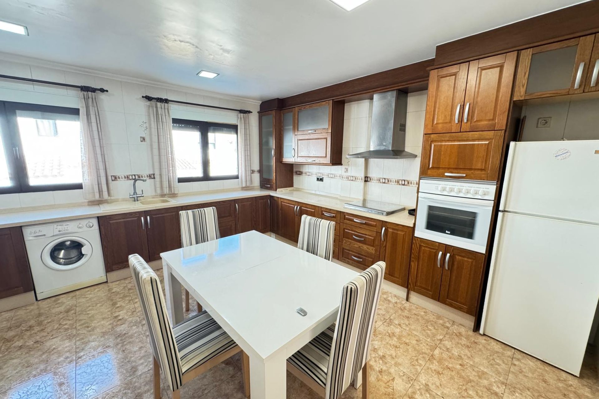 Resale - Townhouse -
San Miguel - San Miguel de Salinas