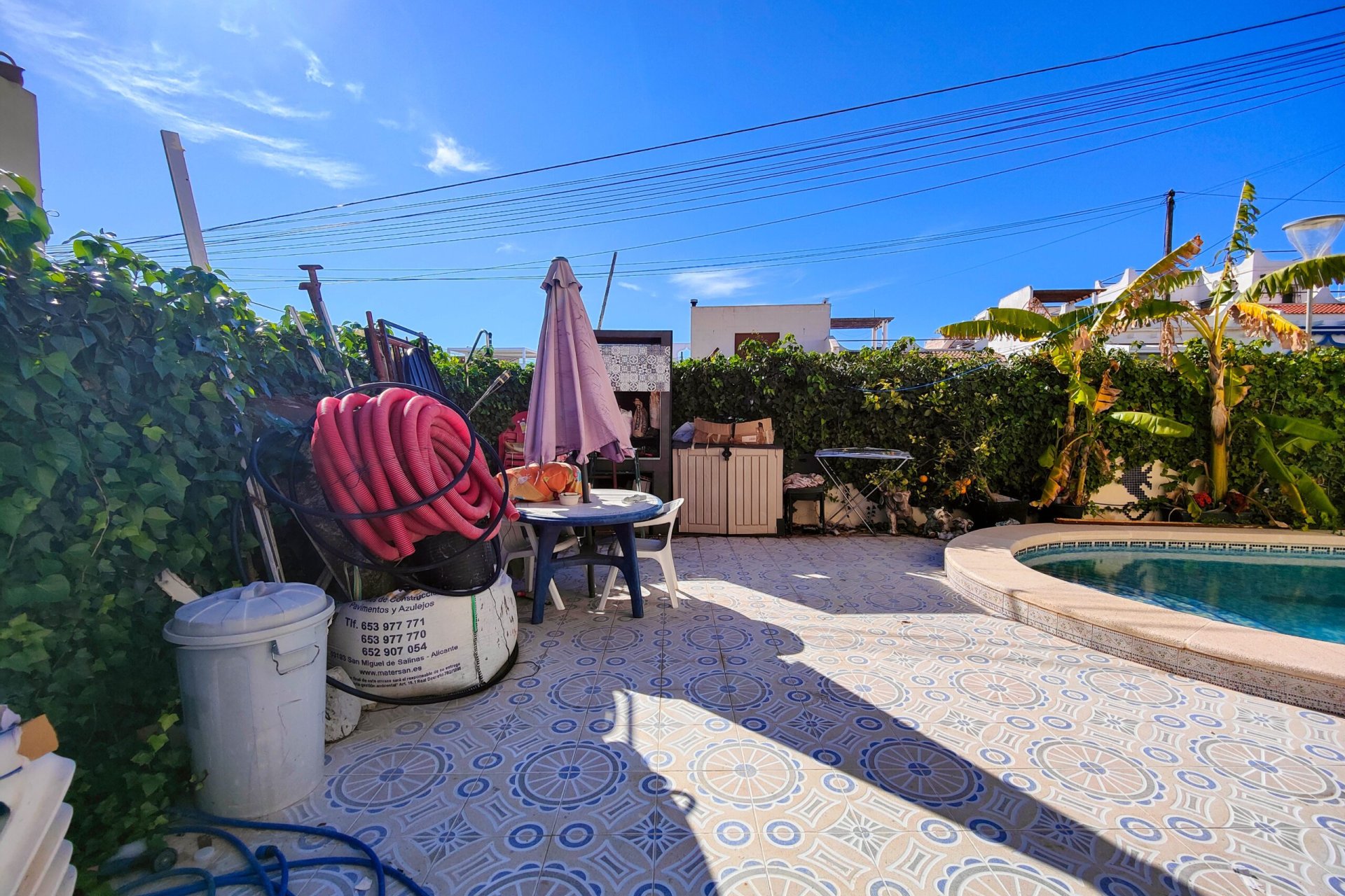 Resale - Townhouse -
San Miguel - San Miguel de Salinas