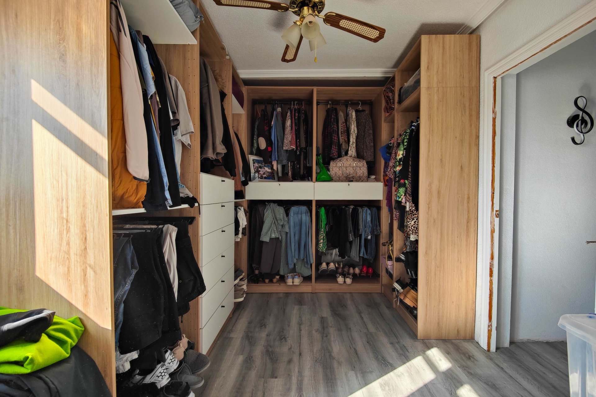 Resale - Townhouse -
San Miguel - San Miguel de Salinas