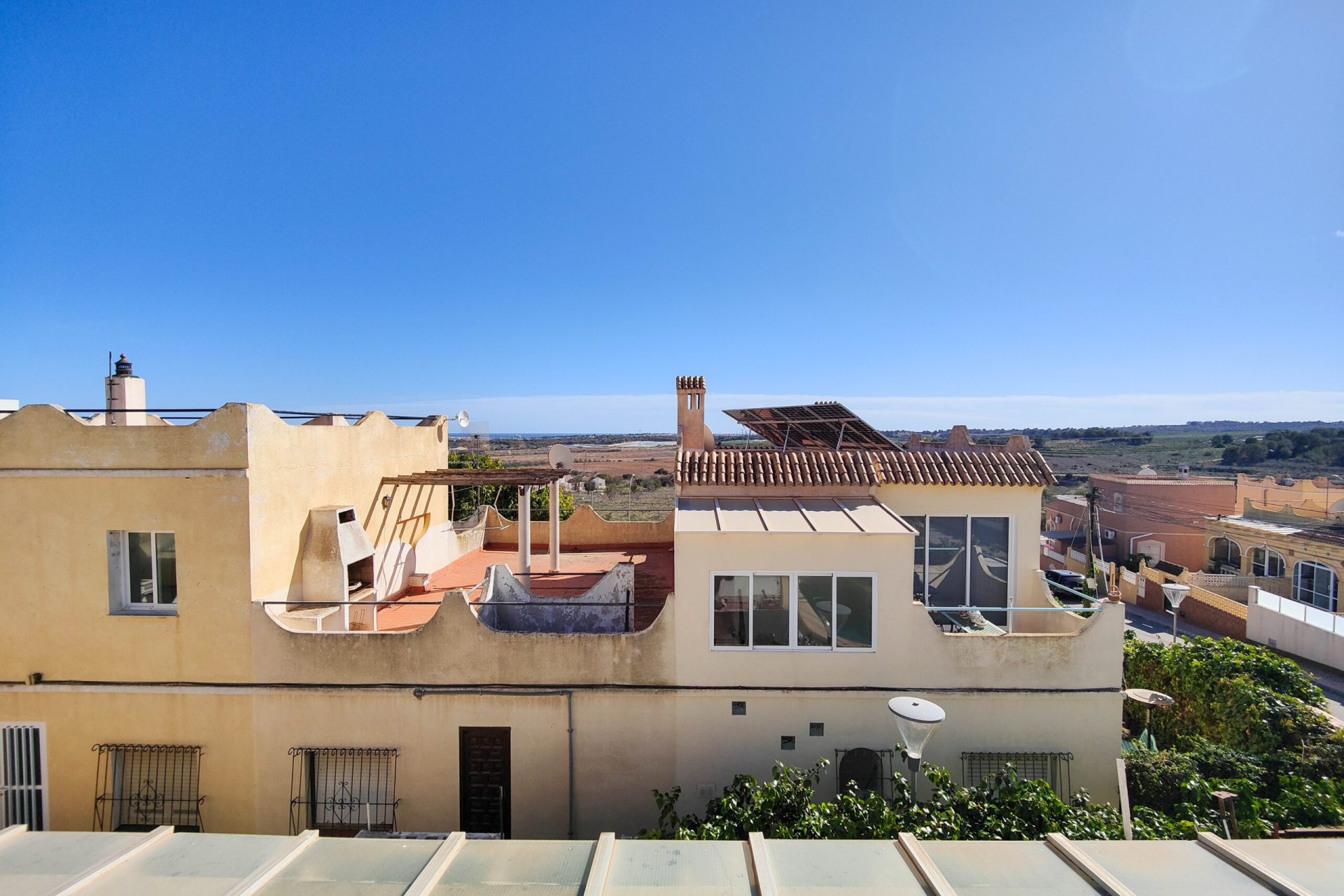 Resale - Townhouse -
San Miguel - San Miguel de Salinas