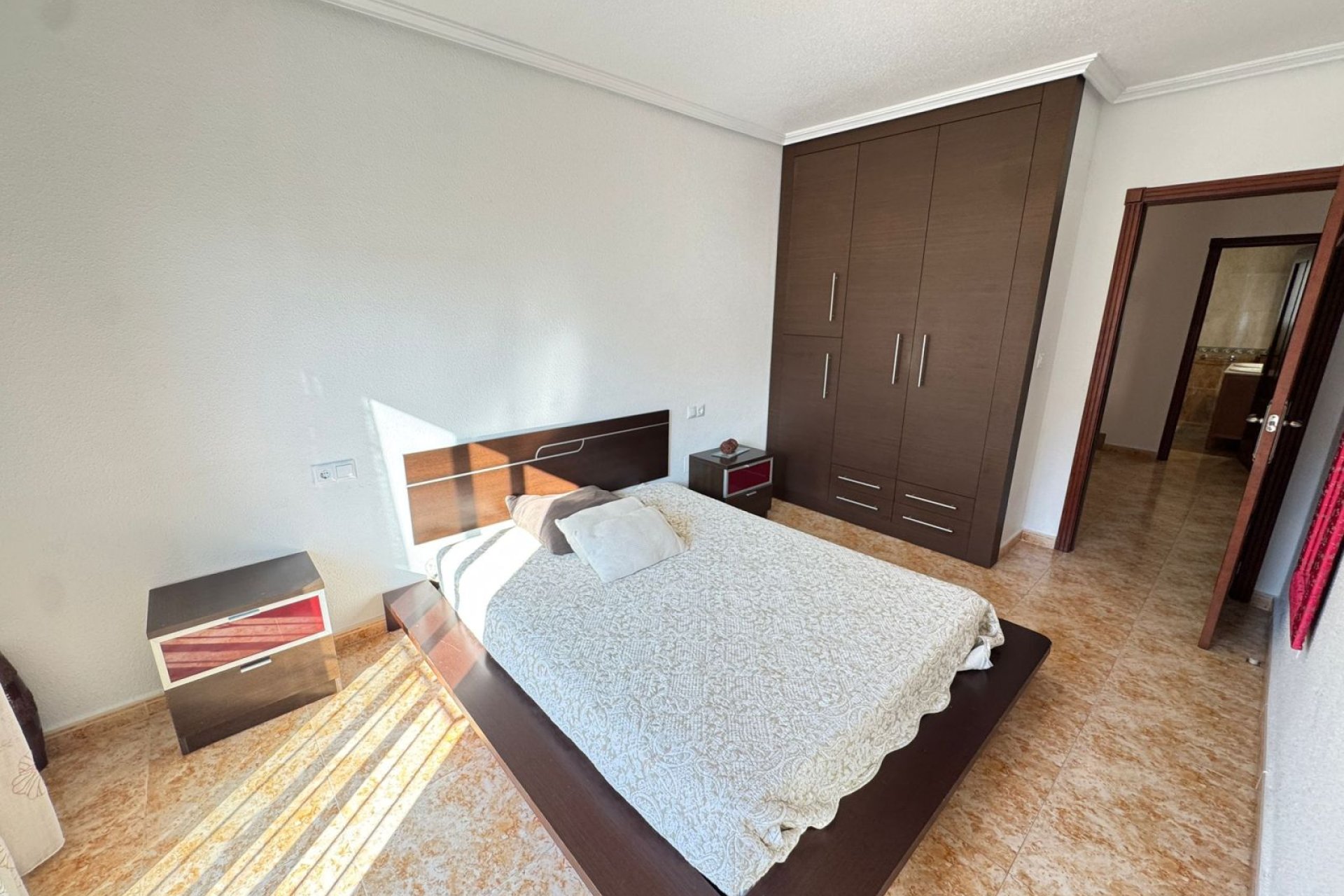 Resale - Townhouse -
San Miguel - San Miguel de Salinas