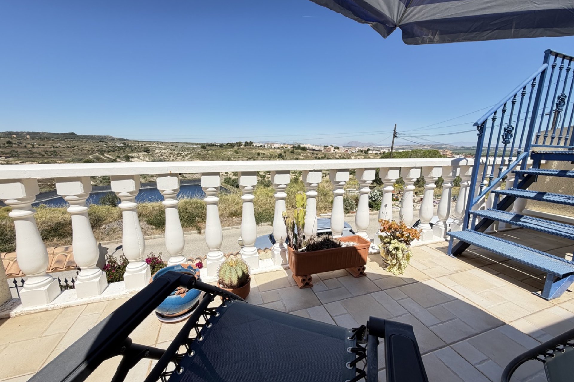 Resale - Townhouse -
San Miguel - San Miguel de Salinas