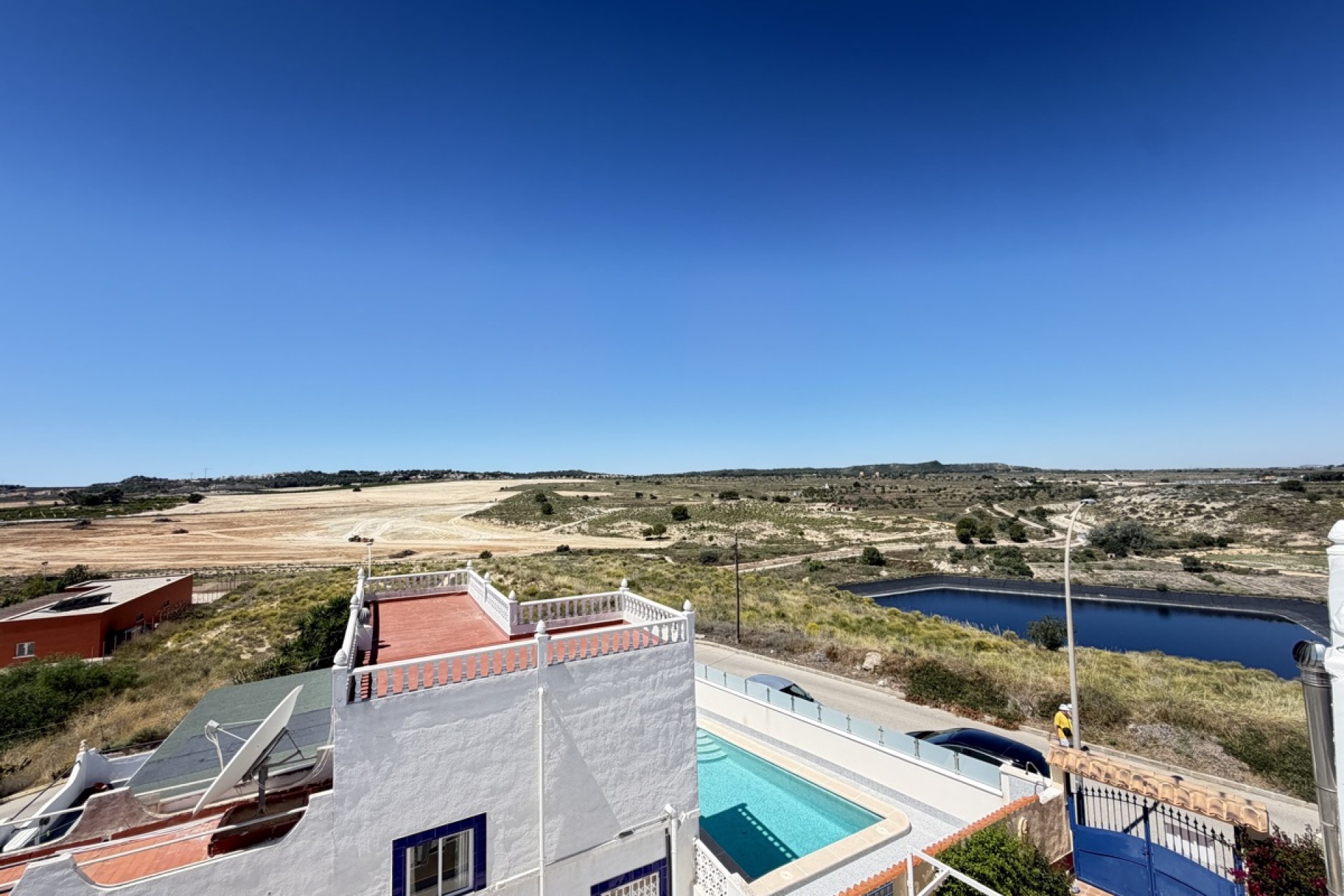 Resale - Townhouse -
San Miguel - San Miguel de Salinas