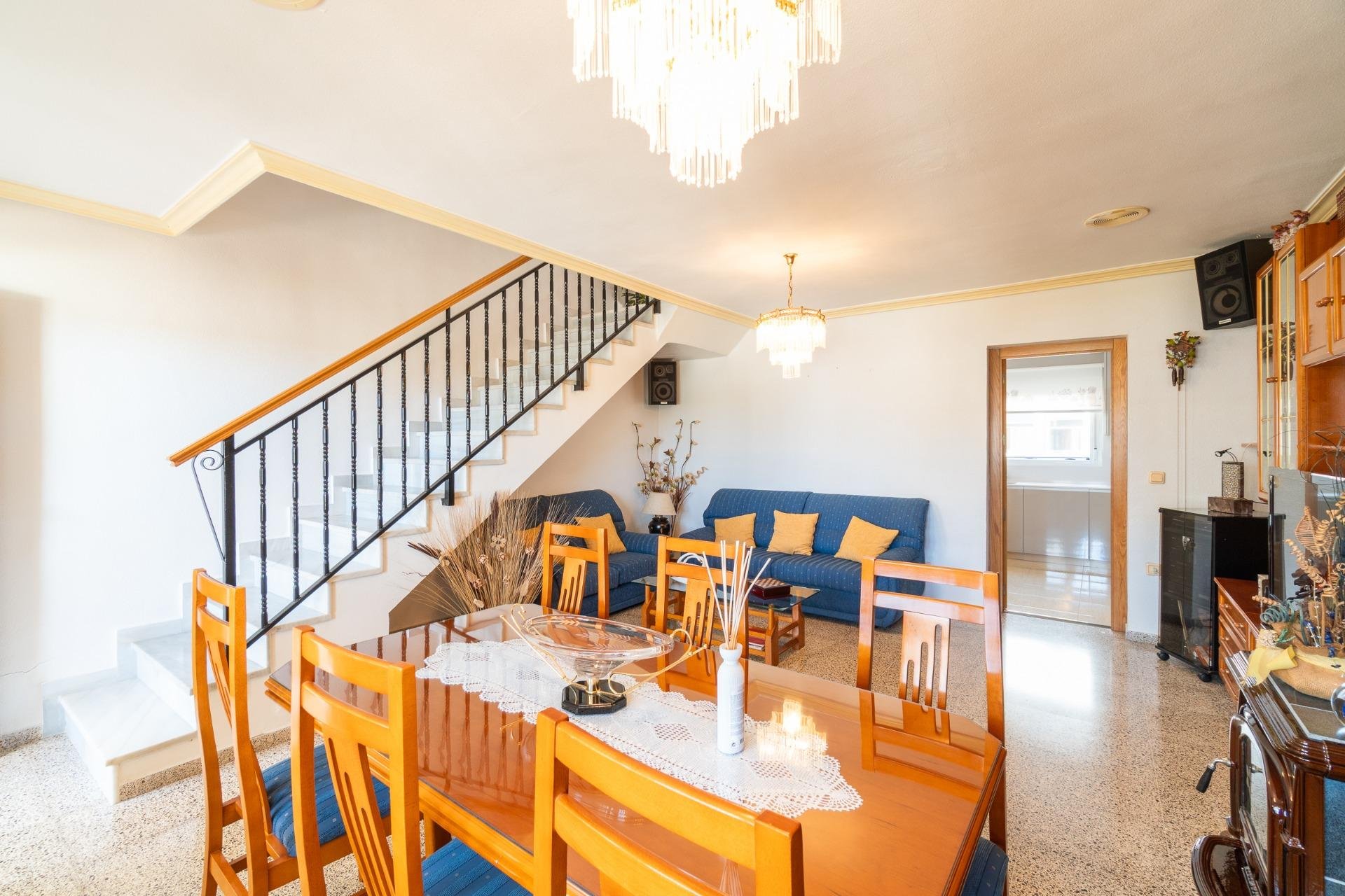 Resale - Townhouse -
San Miguel - Torremendo