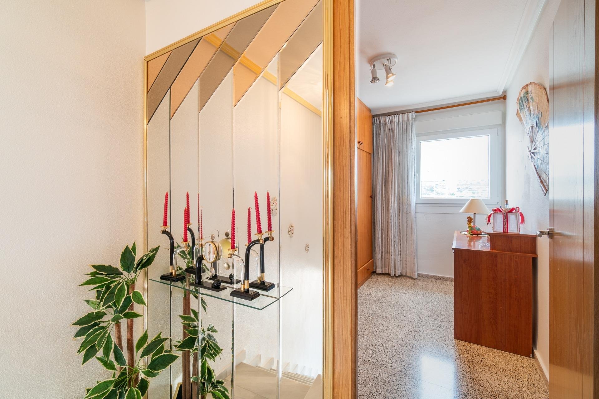 Resale - Townhouse -
San Miguel - Torremendo