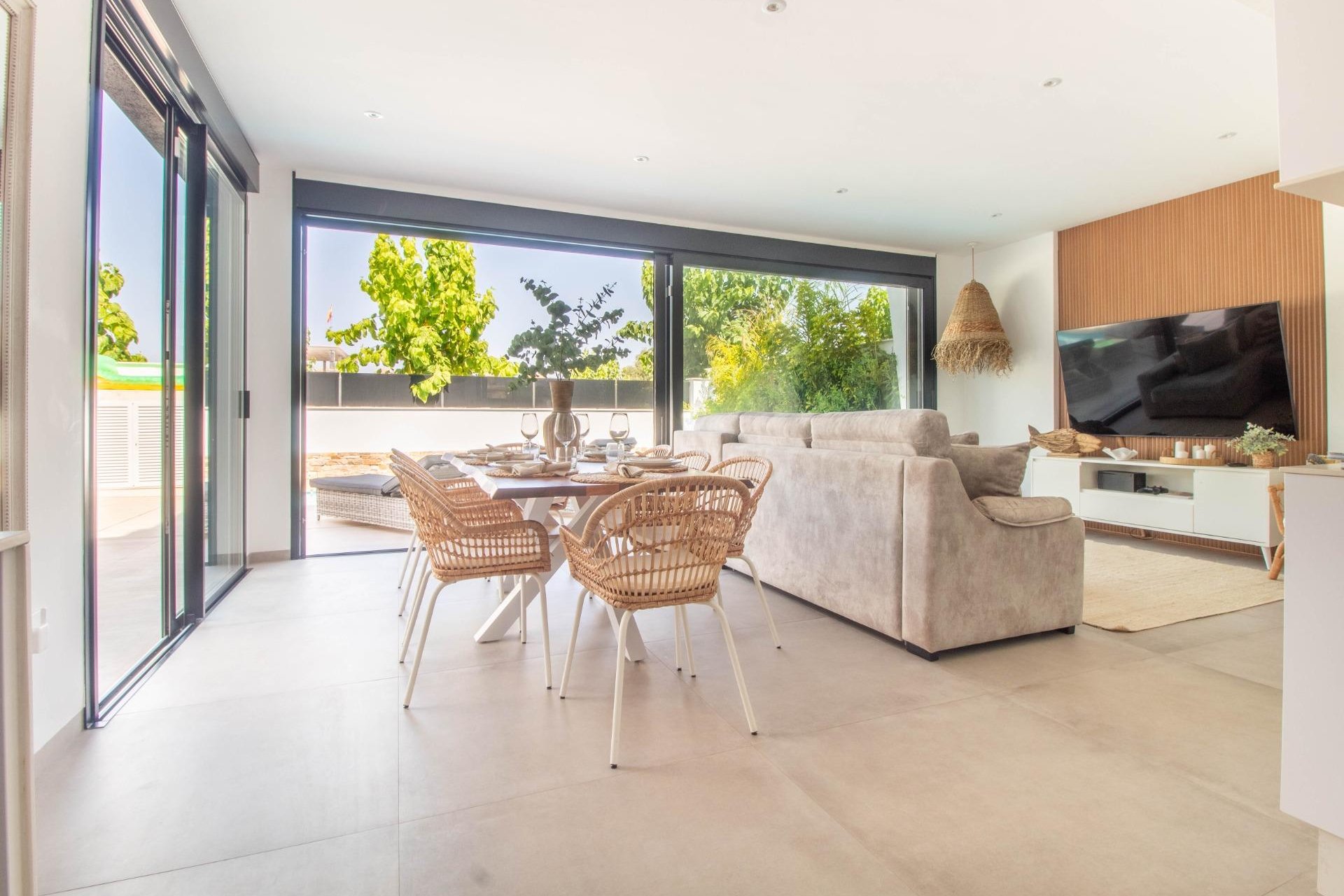 Resale - Townhouse -
Santiago de la Ribera - zona san blas