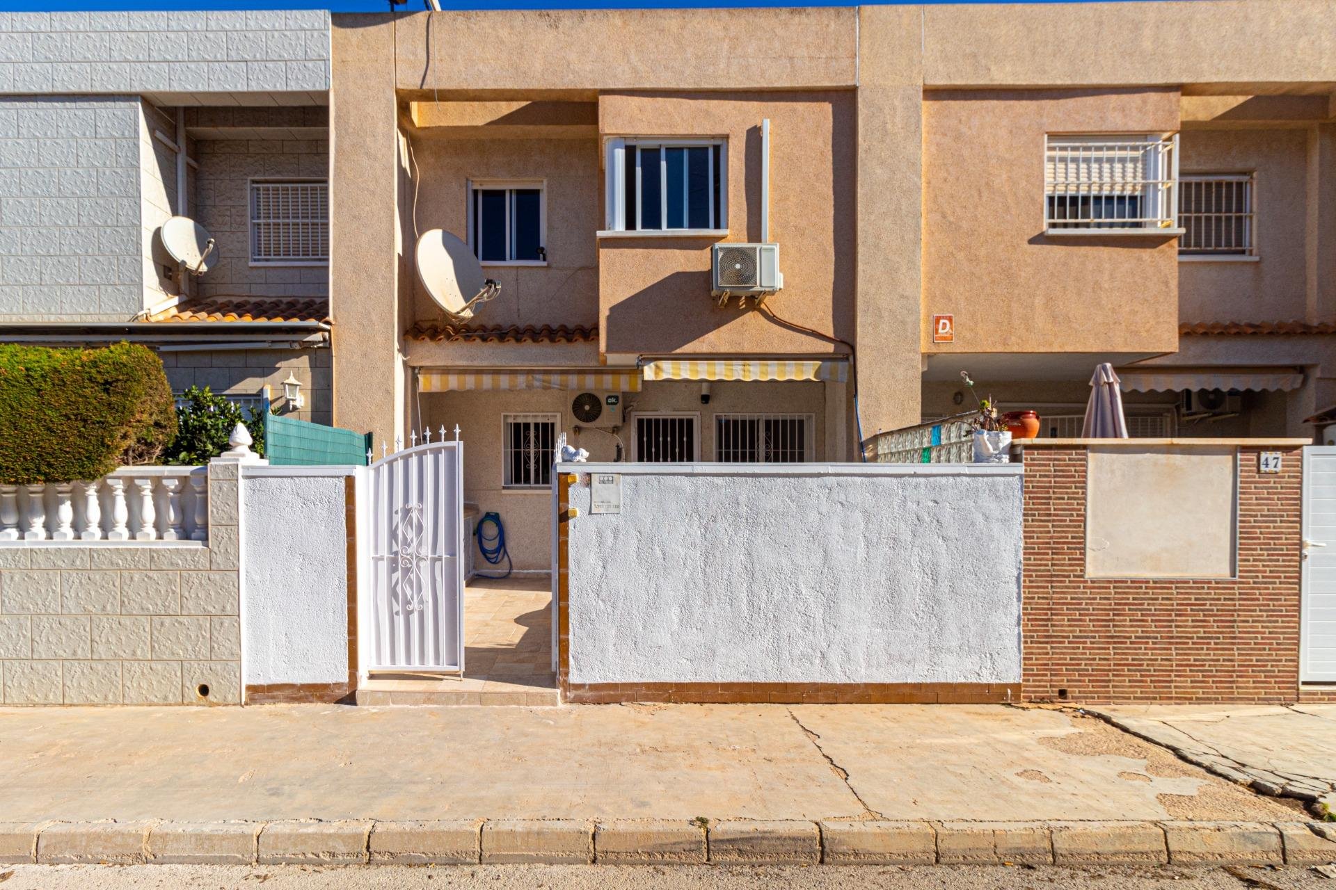 Resale - Townhouse -
Torrevieja - Aguas Nuevas