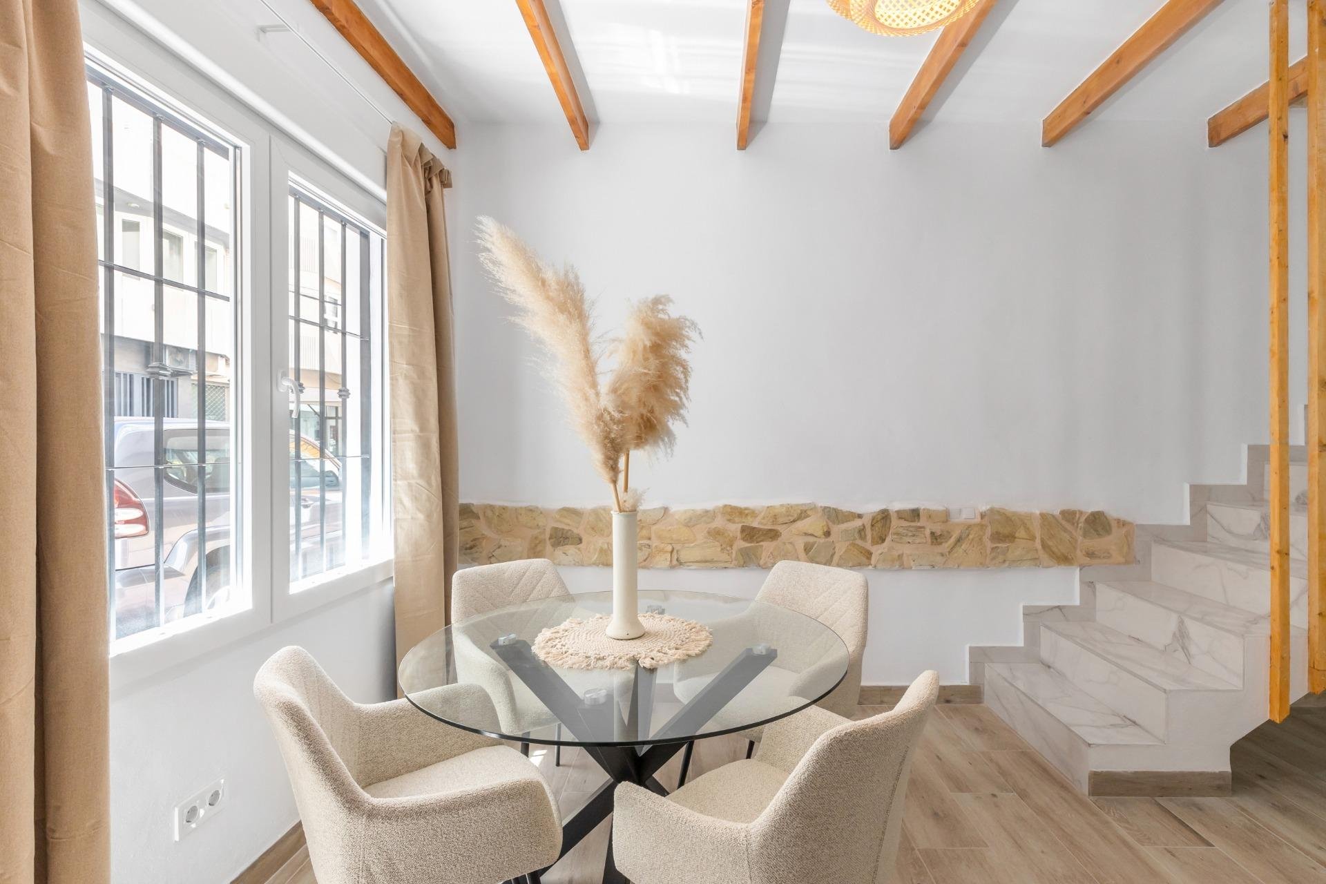 Resale - Townhouse -
Torrevieja - Centro - Muelle Pesquero