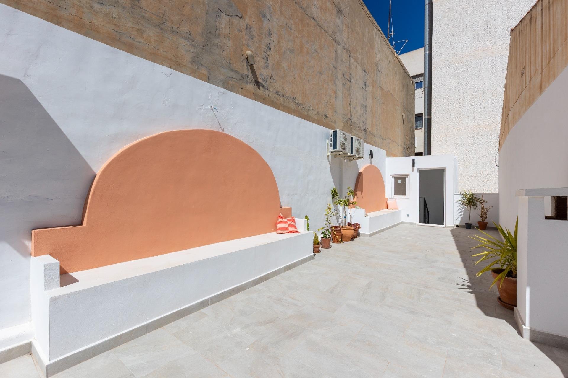 Resale - Townhouse -
Torrevieja - Centro - Muelle Pesquero