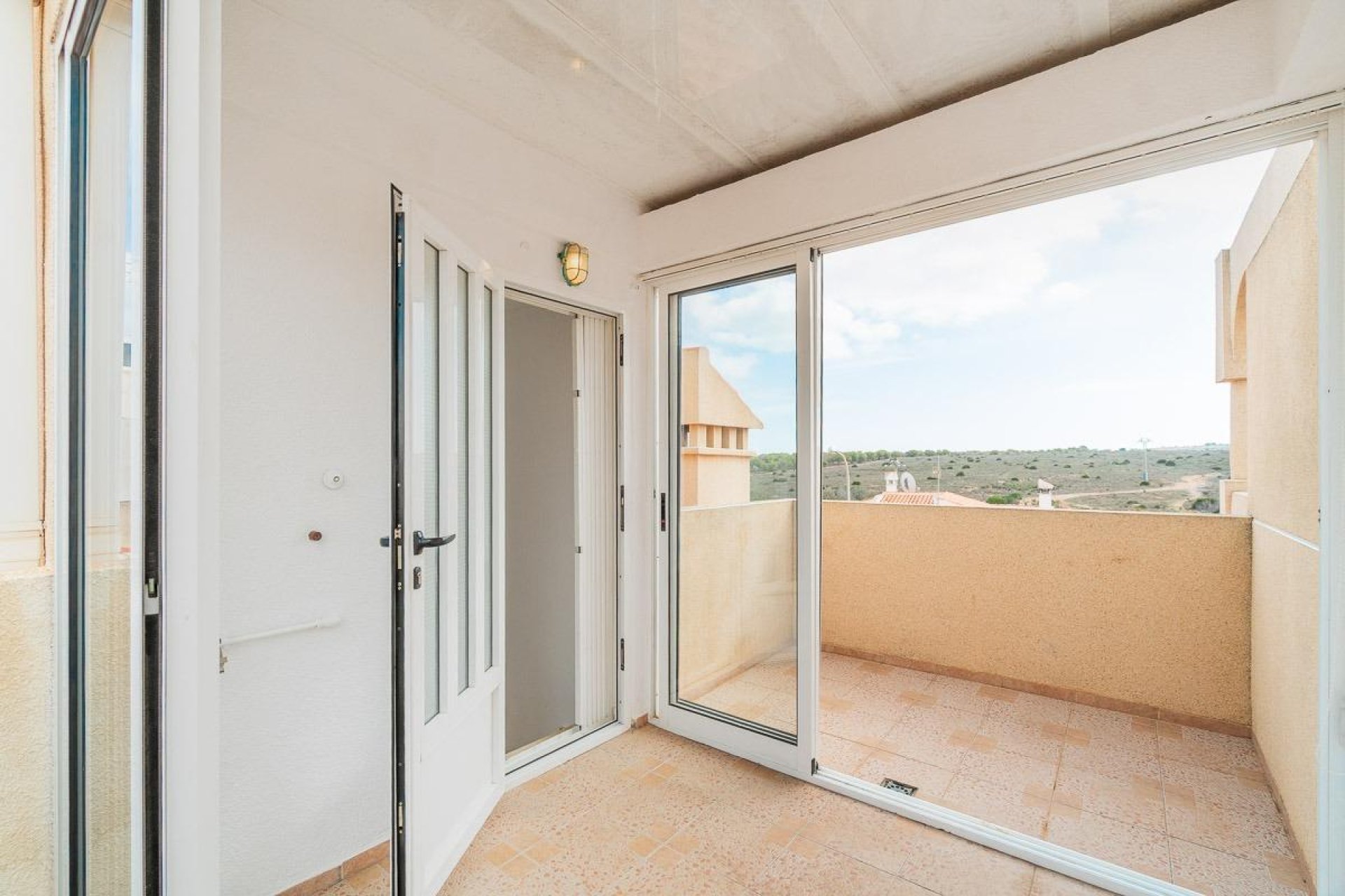 Resale - Townhouse -
Torrevieja - La Siesta - El Salado - Torreta
