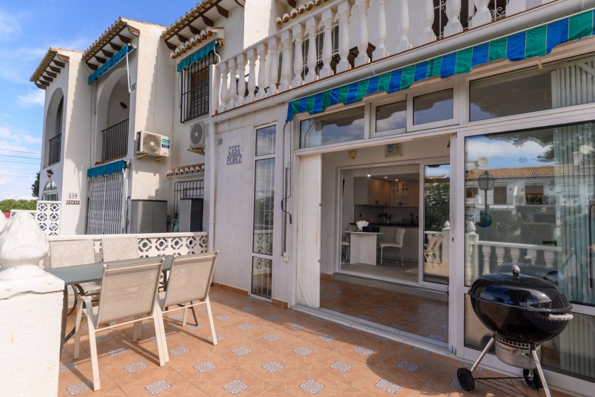 Resale - Townhouse -
Torrevieja - Lago jardin