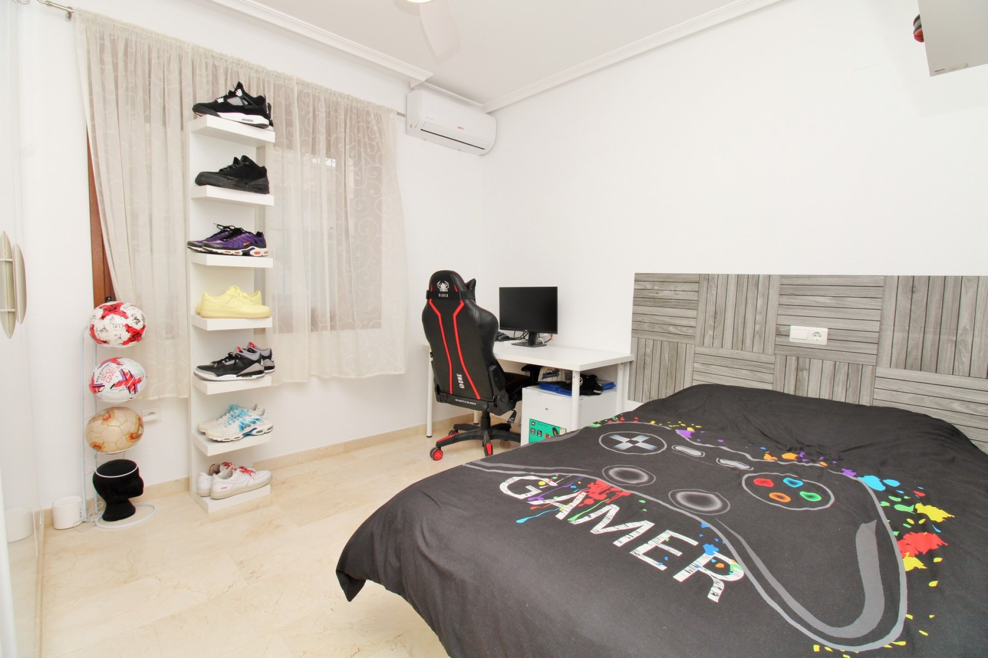 Resale - Townhouse -
Villamartin - PAU 8