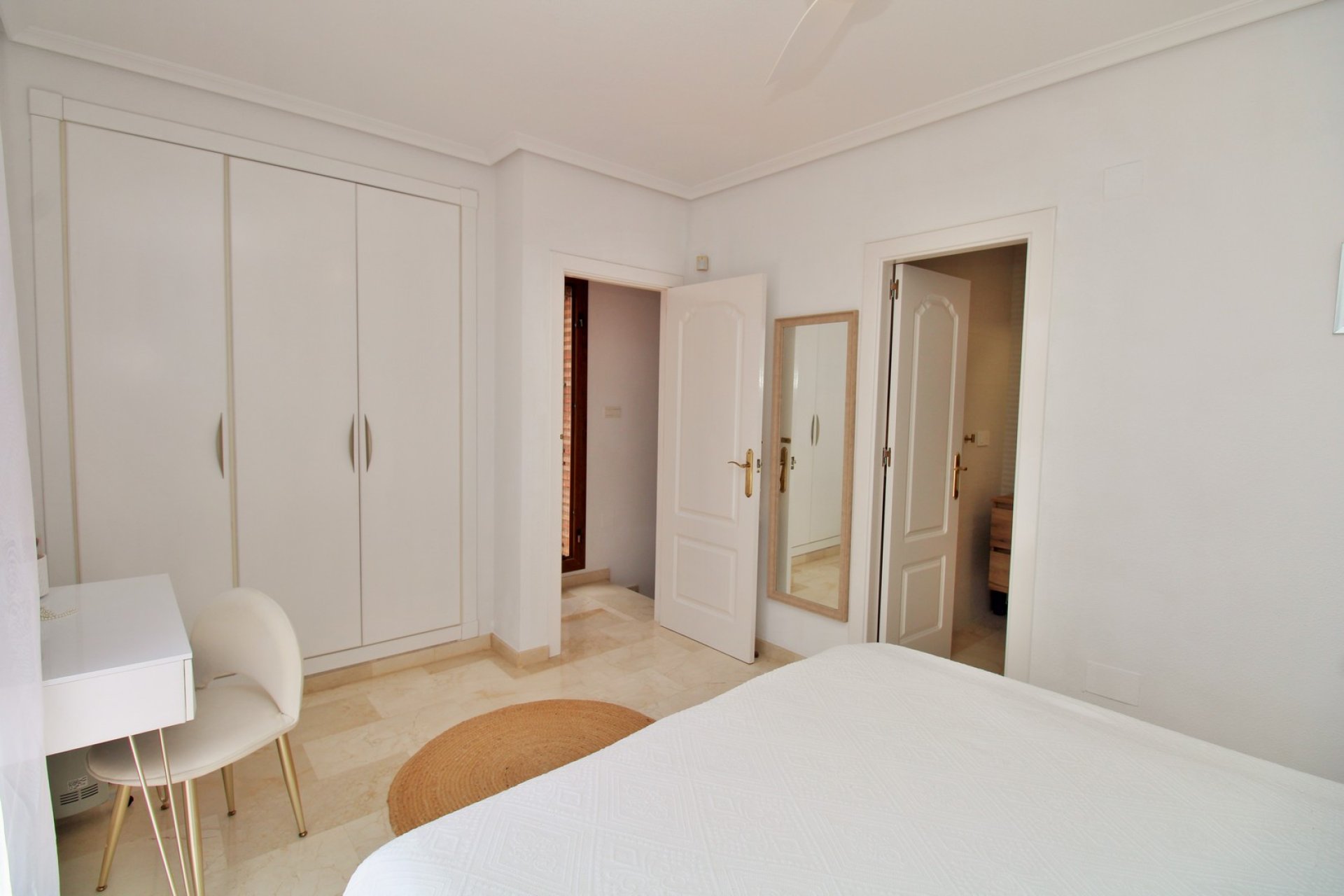Resale - Townhouse -
Villamartin - PAU 8