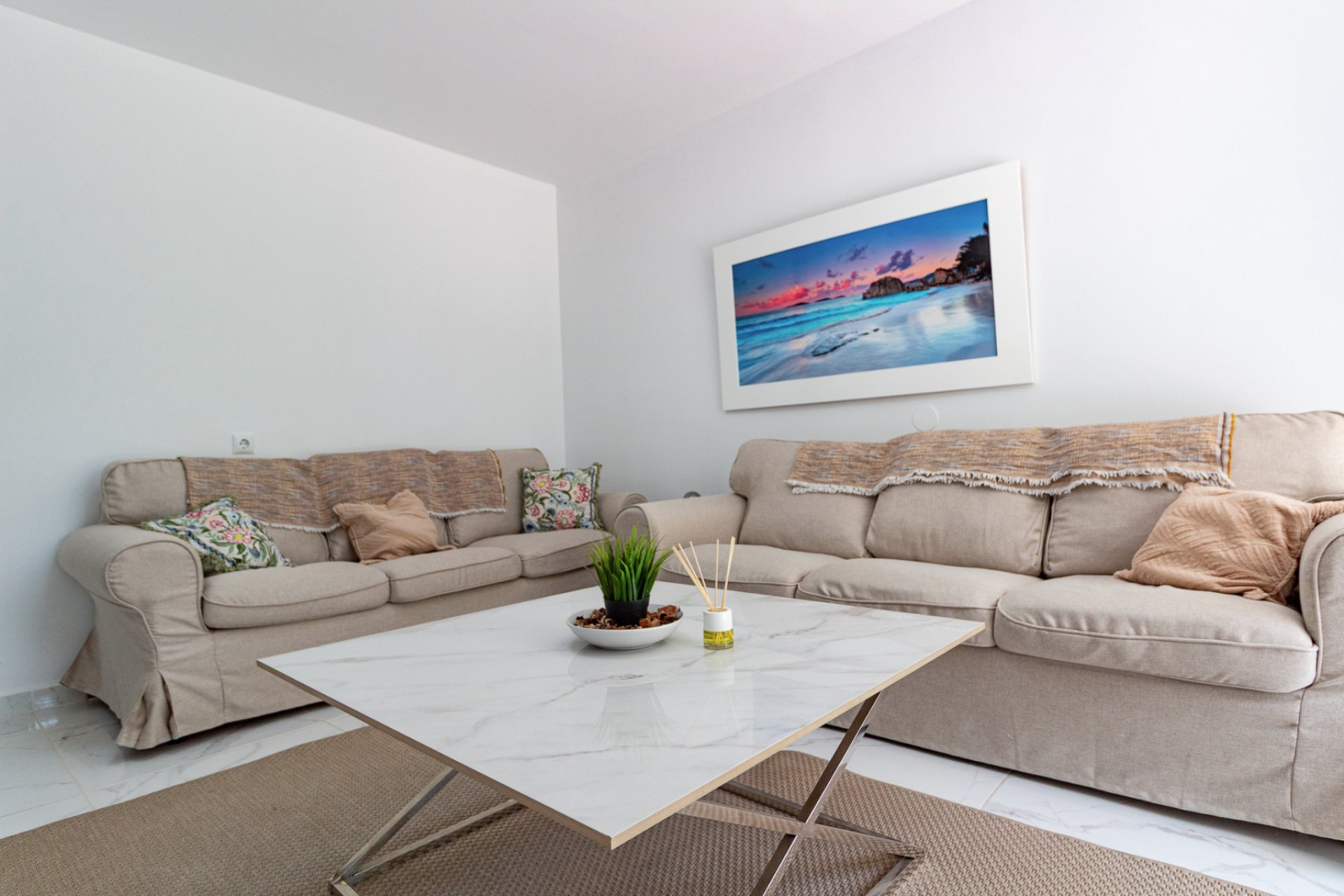 Resale - Townhouse -
Villamartin - Verdemar
