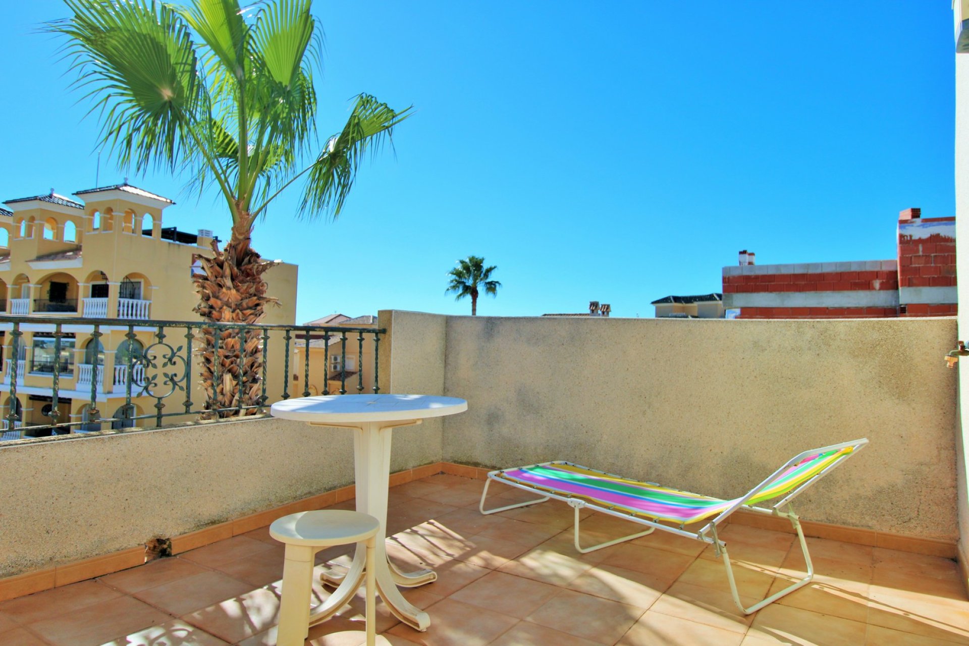 Resale - Townhouse -
Villamartin - Villamartín