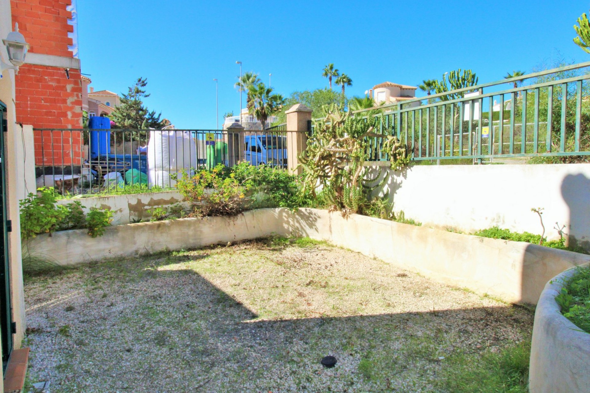 Resale - Townhouse -
Villamartin - Villamartín