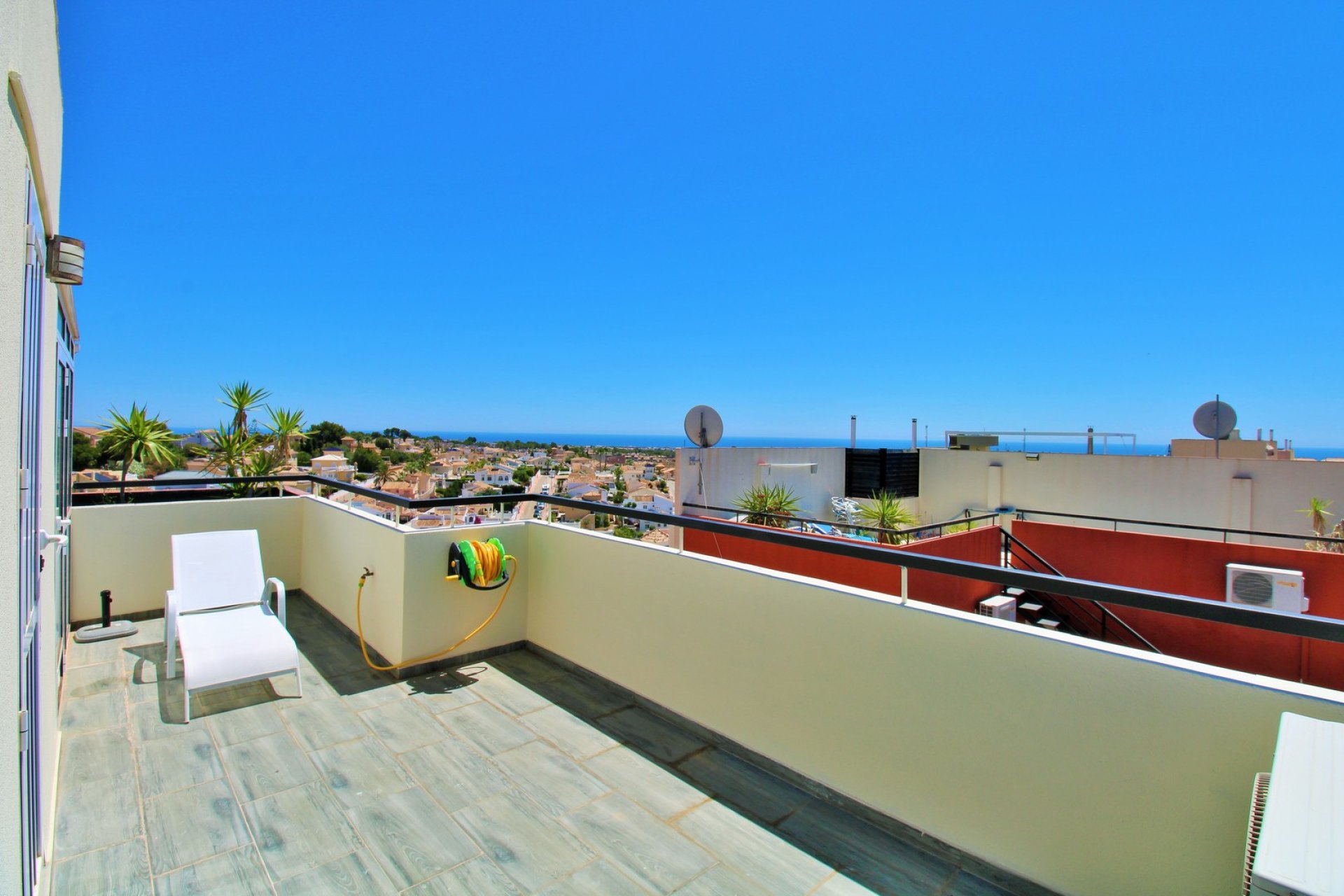 Resale - Townhouse -
Villamartin - Villamartín