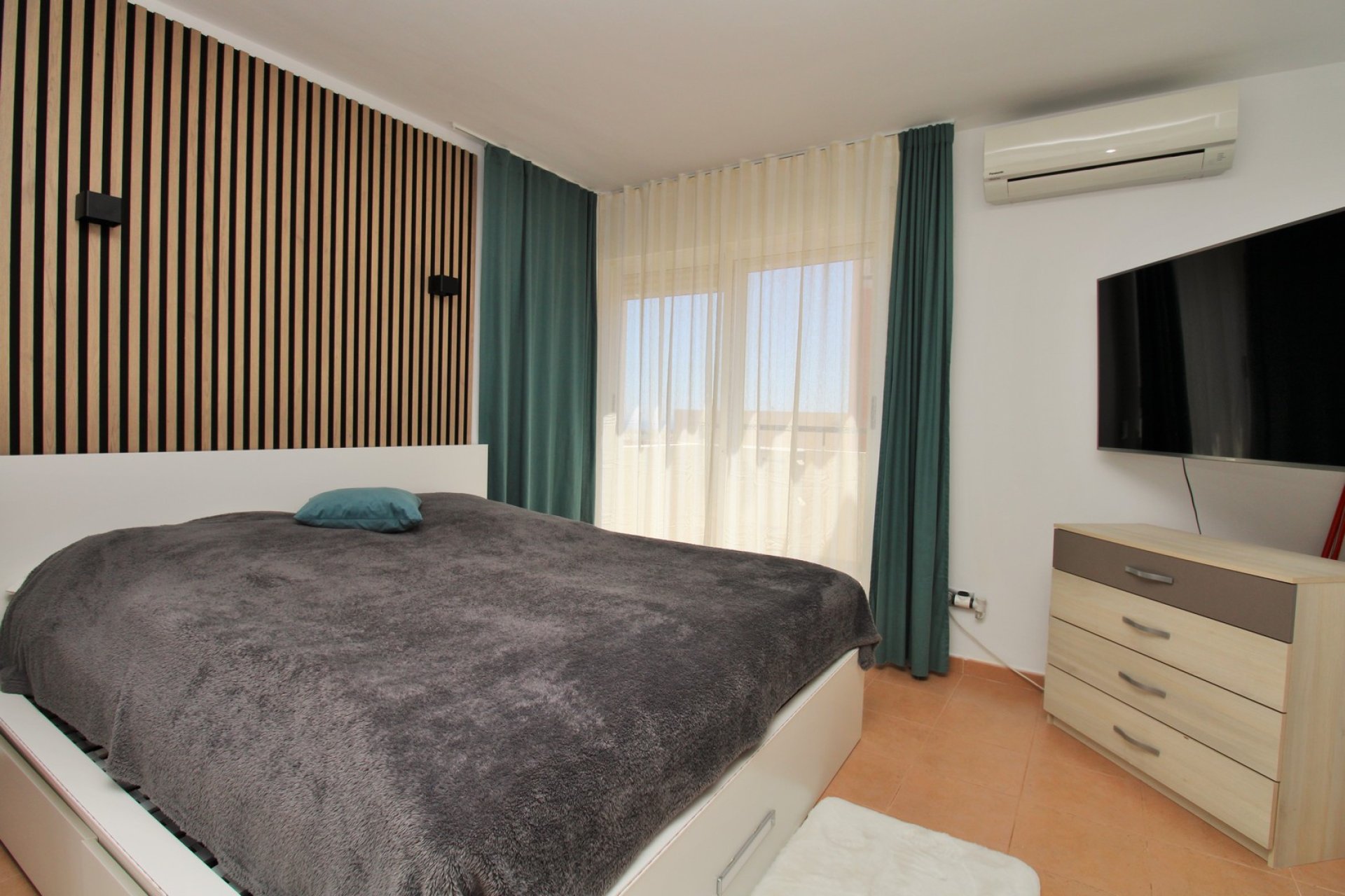 Resale - Townhouse -
Villamartin - Villamartín
