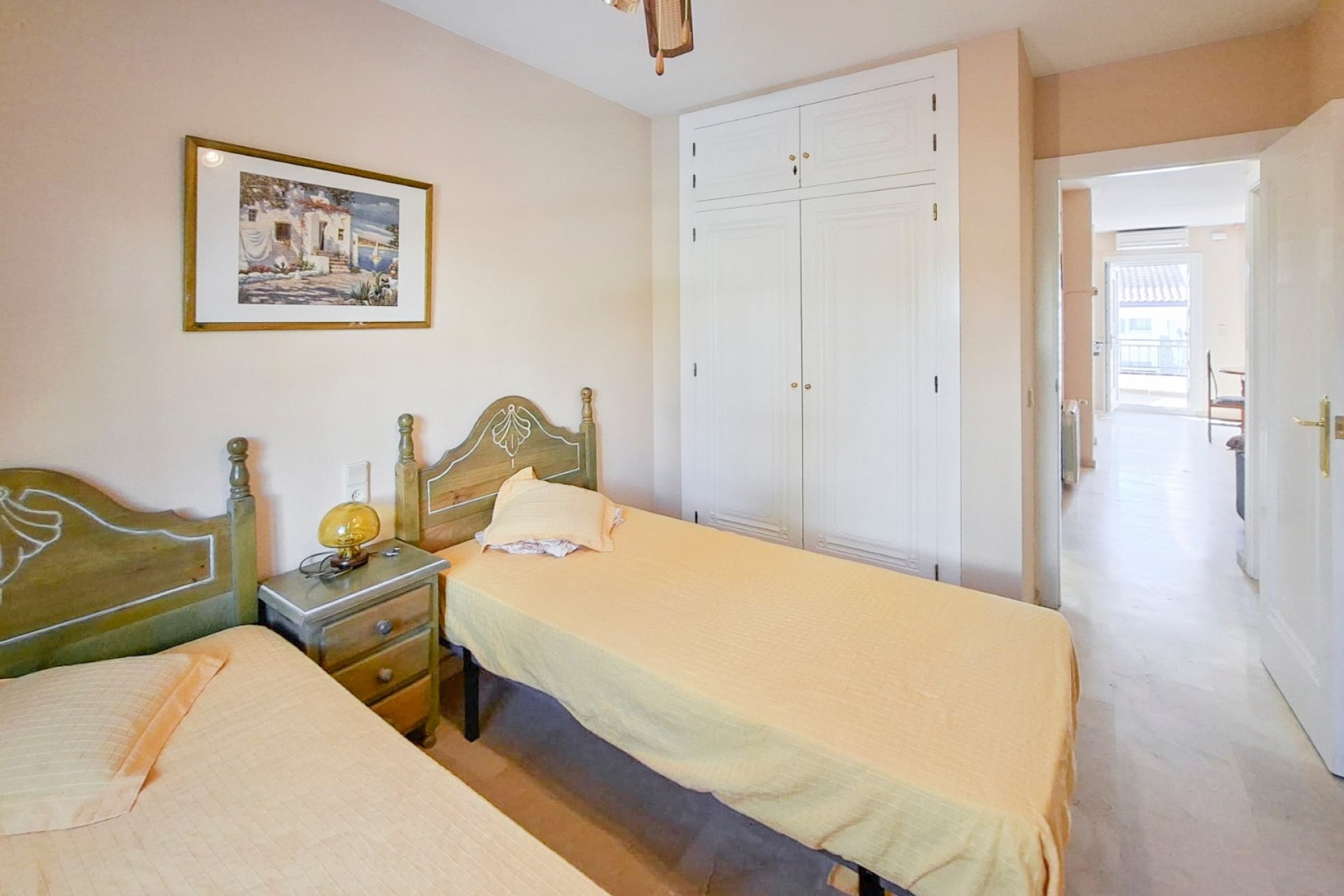 Resale - Townhouse -
Villamartin - Villamartín