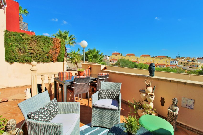 Resale - Townhouse -
Villamartin - Villamartín