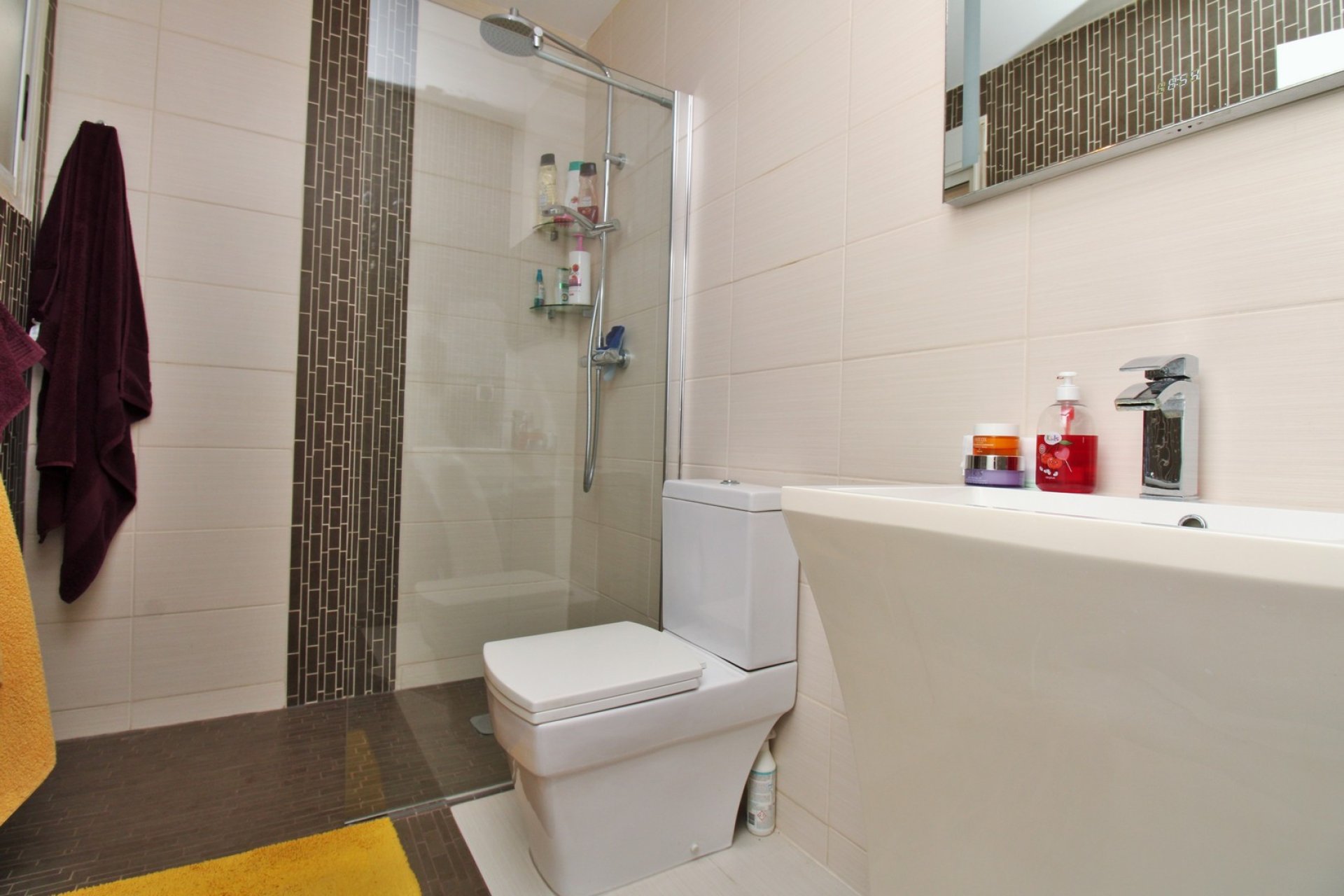 Resale - Townhouse -
Villamartin - Villamartín