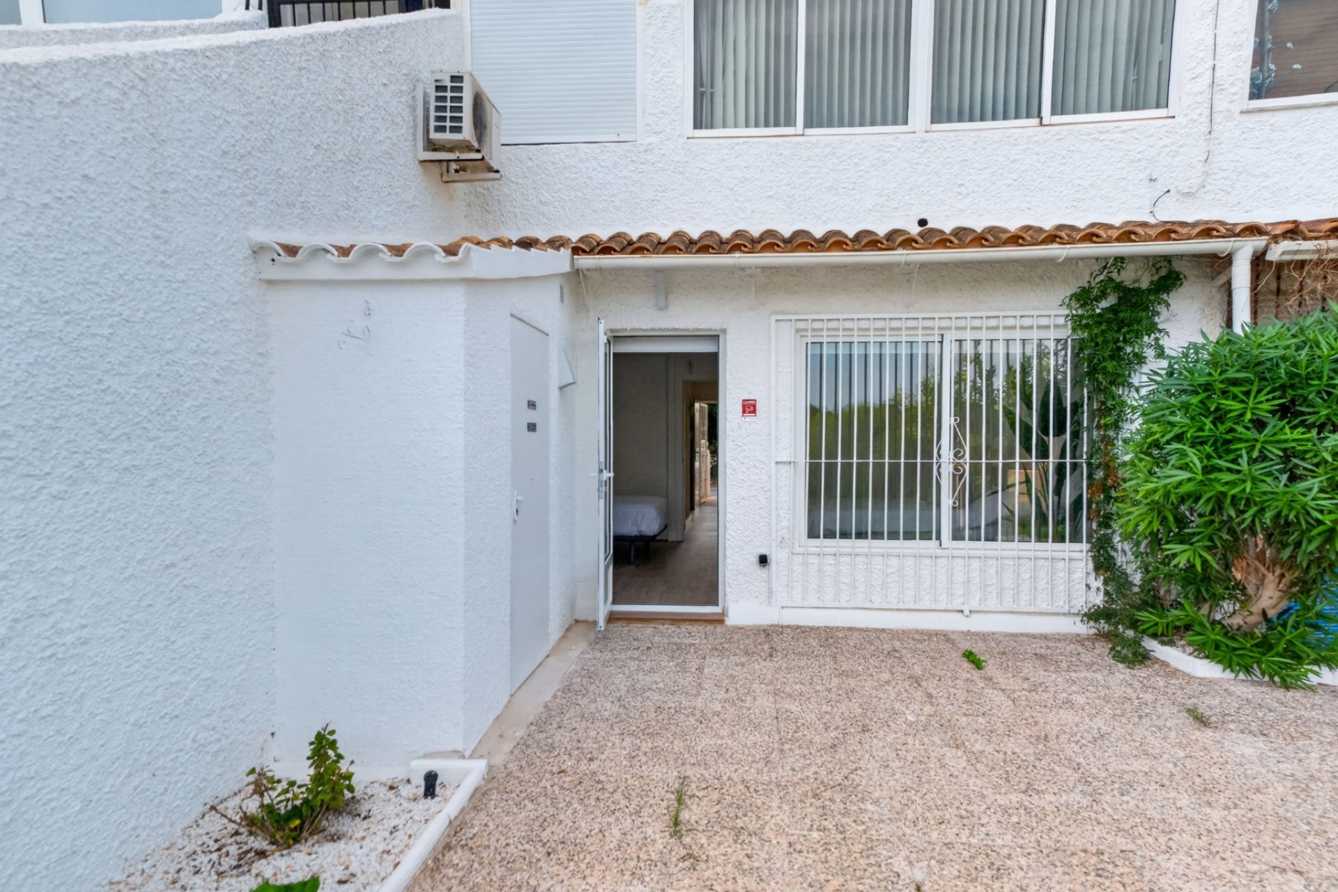 Resale - Townhouse -
Villamartin - Villamartín