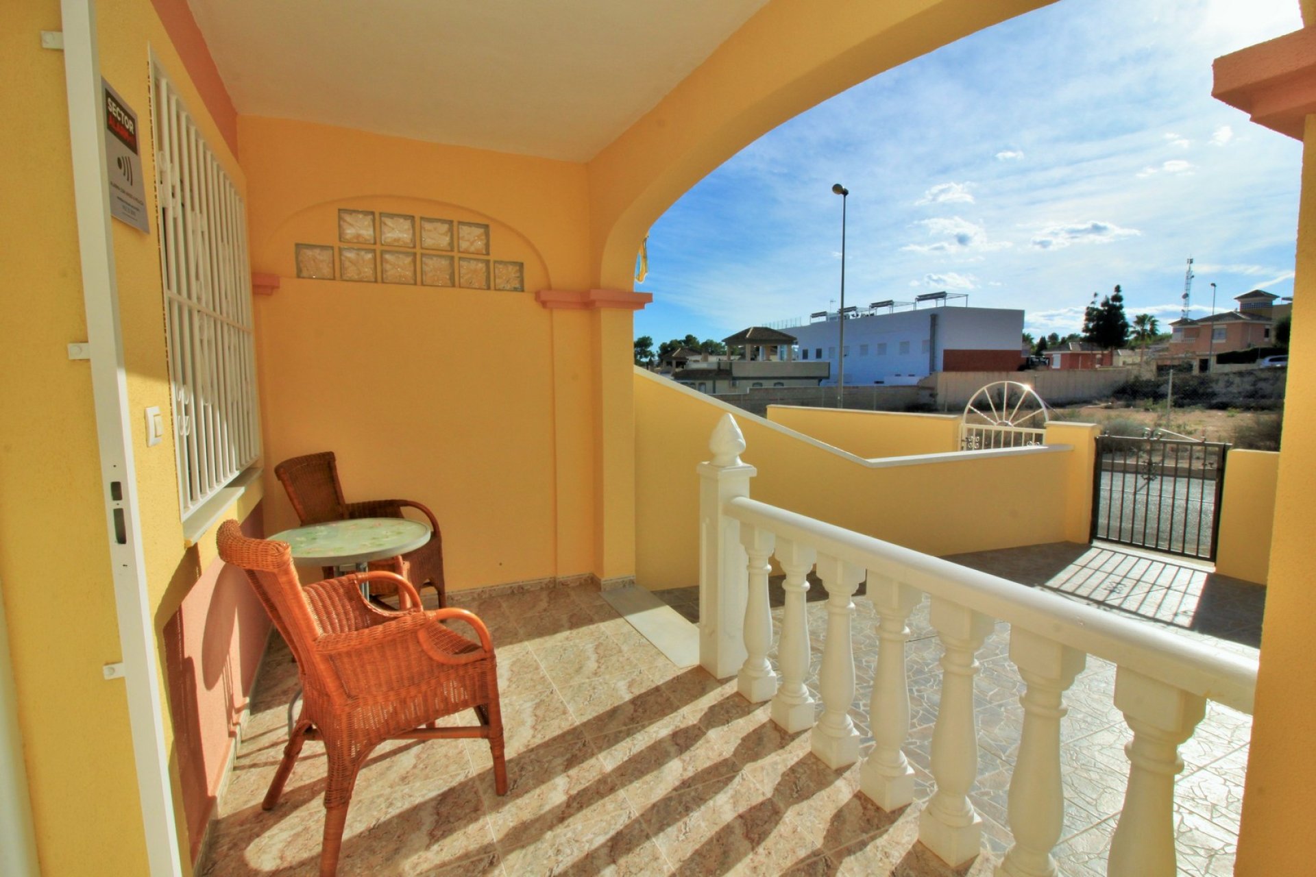 Resale - Townhouse -
Villamartin - Villamartín