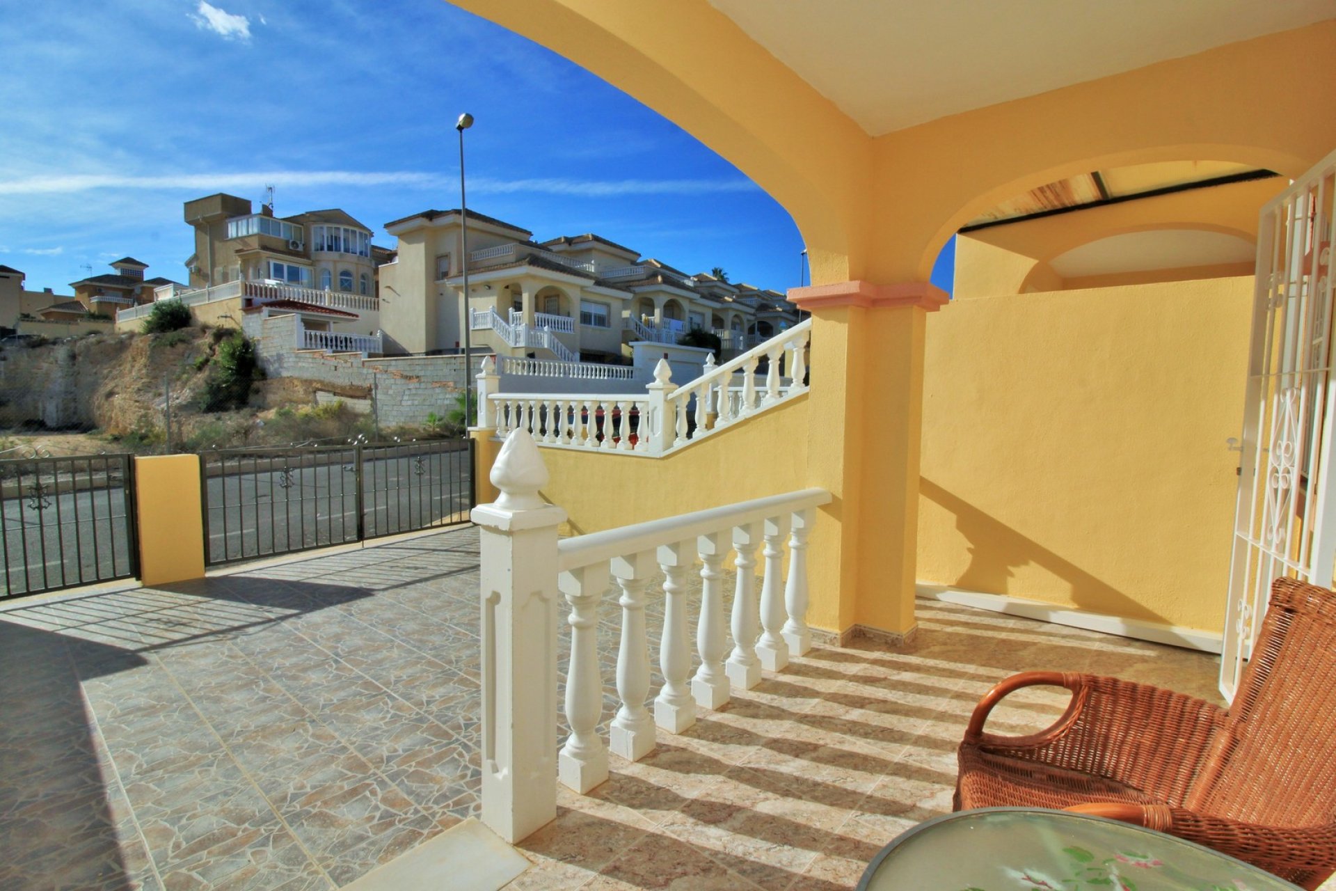 Resale - Townhouse -
Villamartin - Villamartín