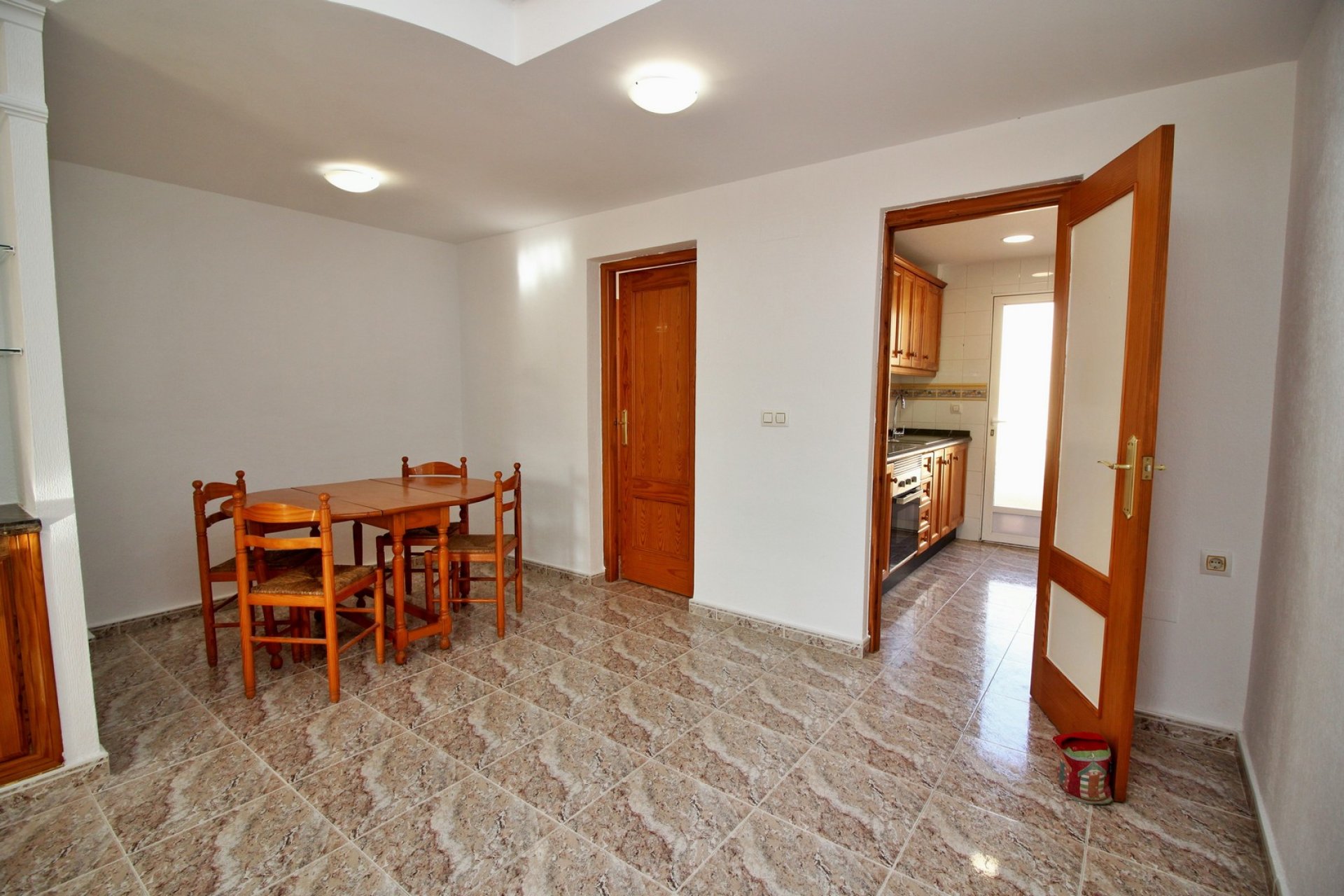 Resale - Townhouse -
Villamartin - Villamartín