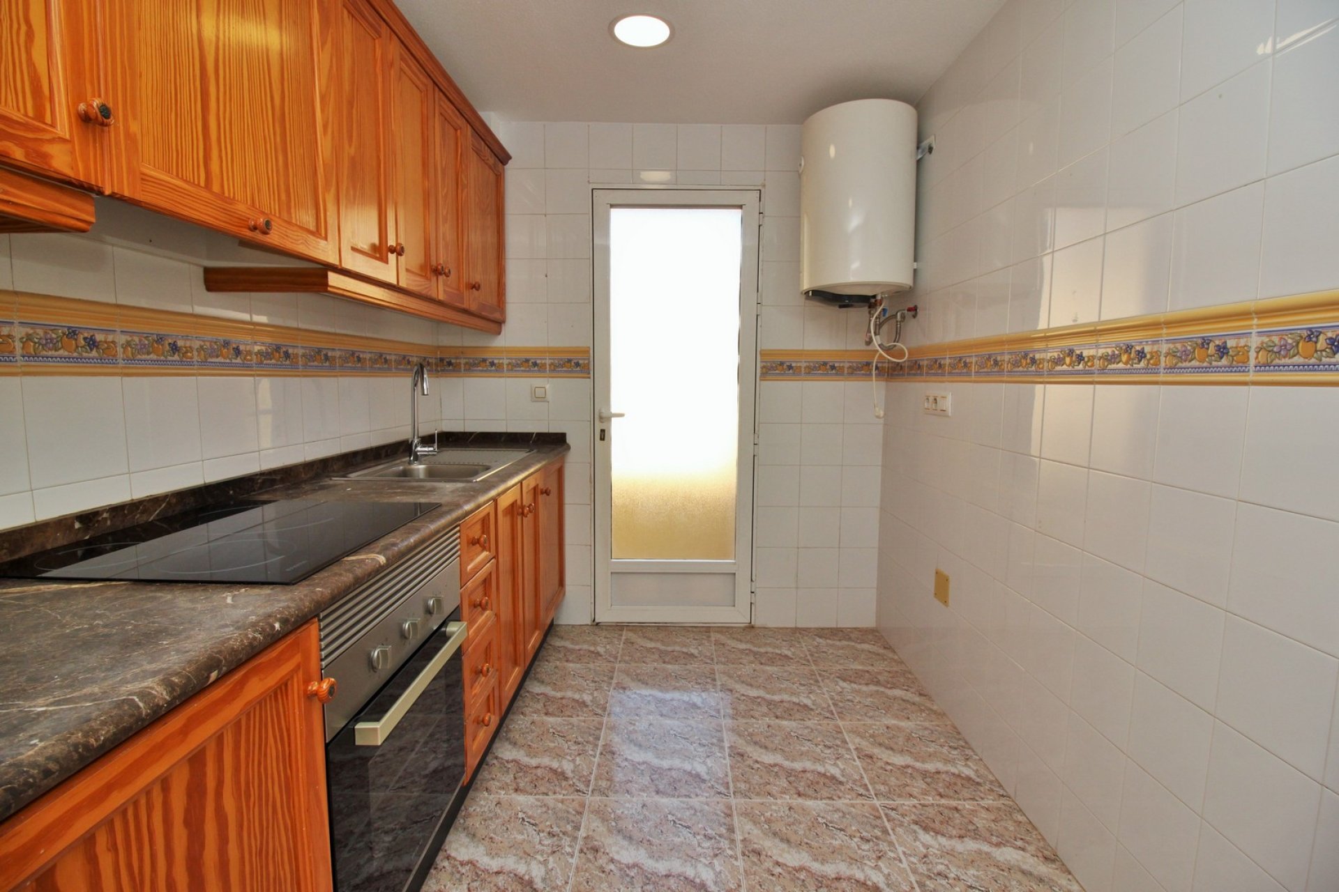 Resale - Townhouse -
Villamartin - Villamartín