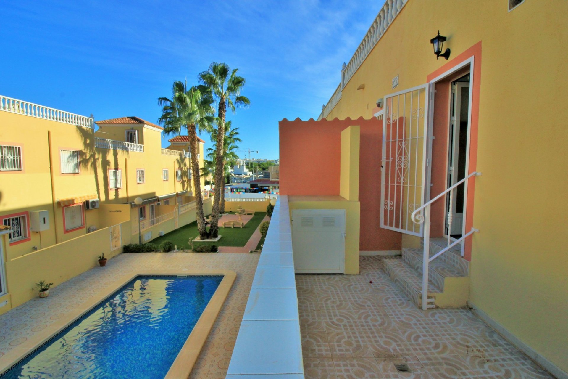 Resale - Townhouse -
Villamartin - Villamartín