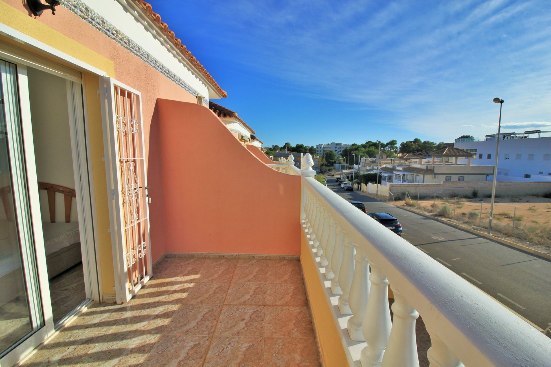 Resale - Townhouse -
Villamartin - Villamartín