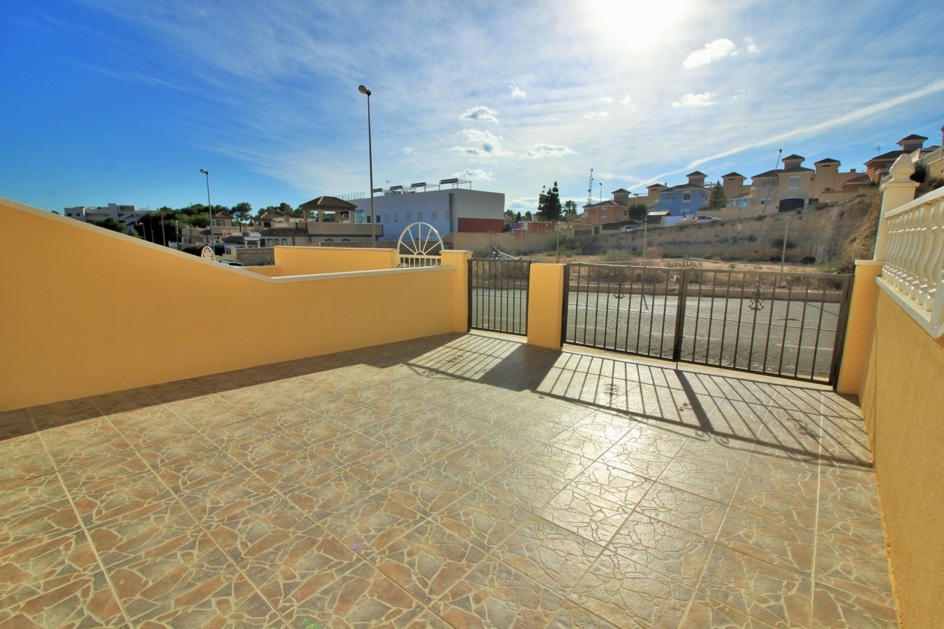 Resale - Townhouse -
Villamartin - Villamartín