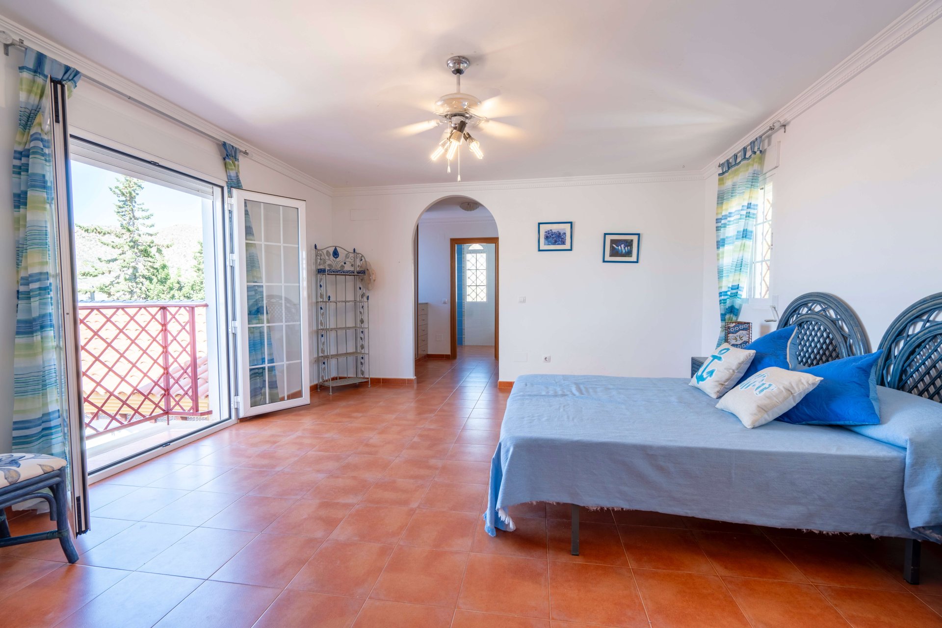 Resale - Villa -
Aguilas