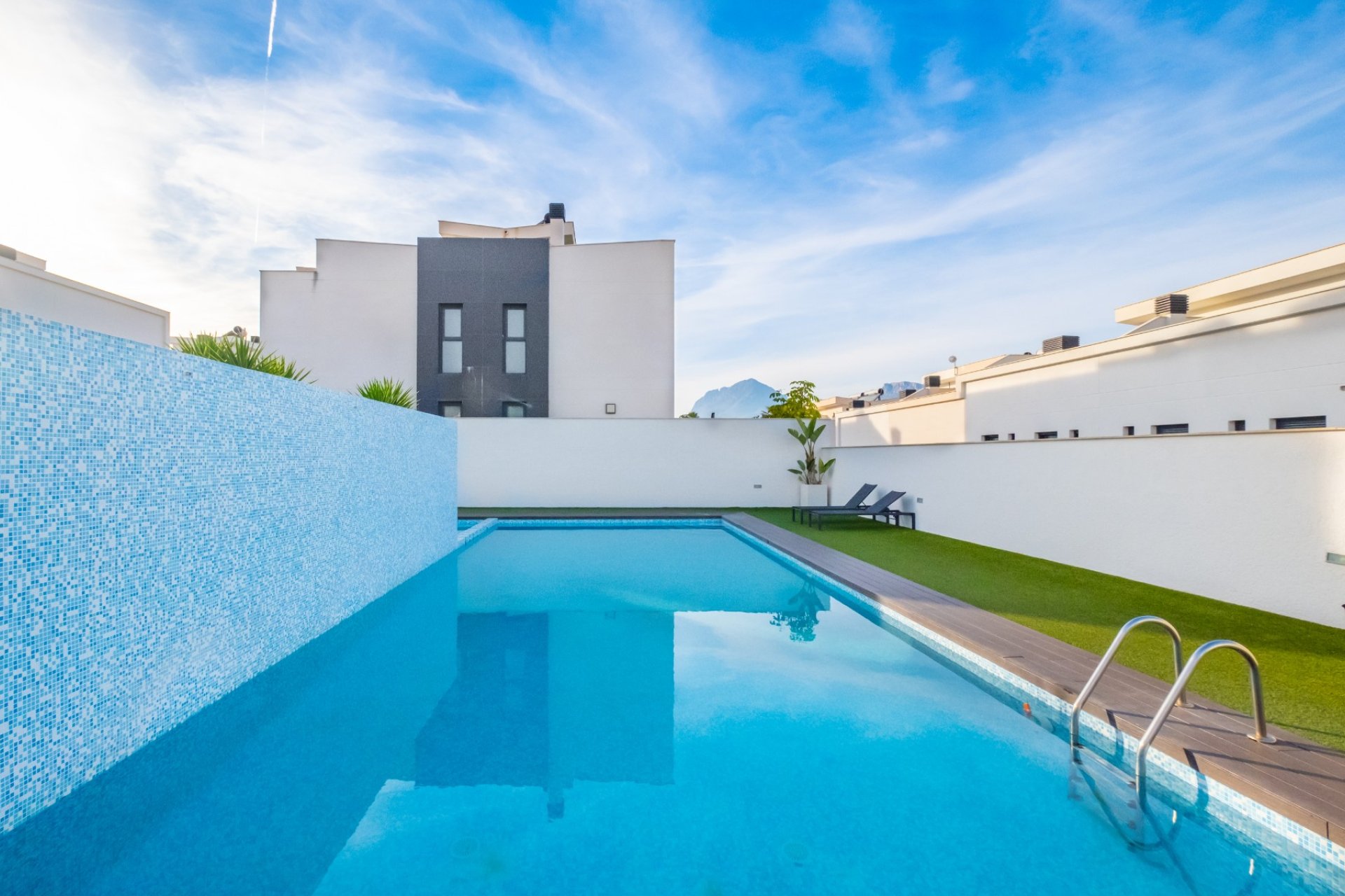 Resale - Villa -
Albir