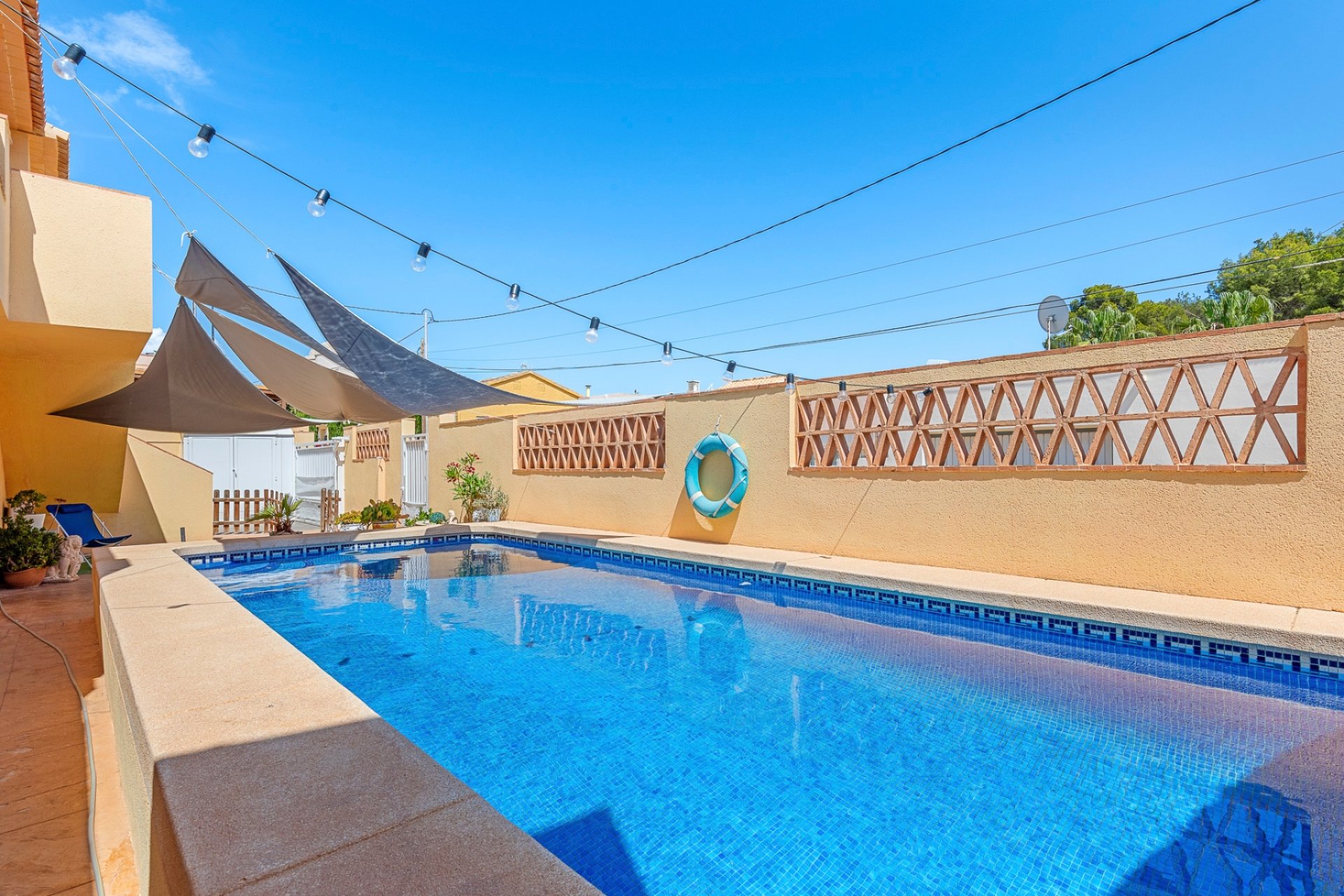 Resale - Villa -
Alfas del Pí