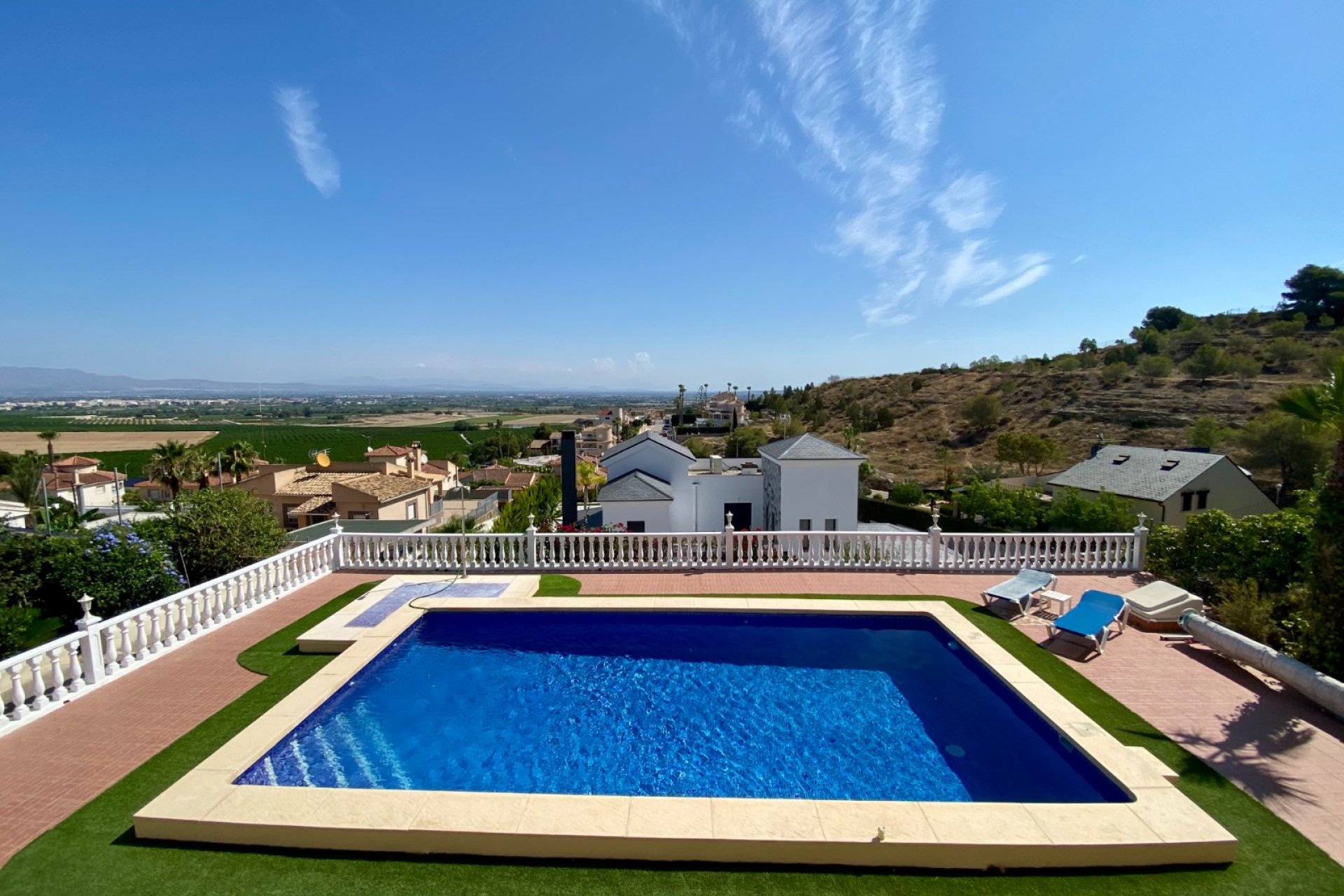 Resale - Villa -
Algorfa - Lomas De La Juliana