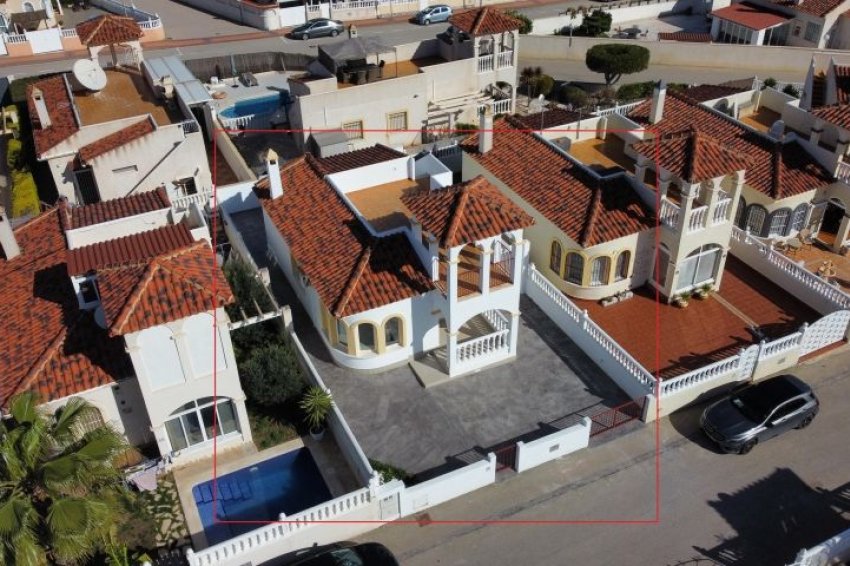 Resale - Villa -
Algorfa